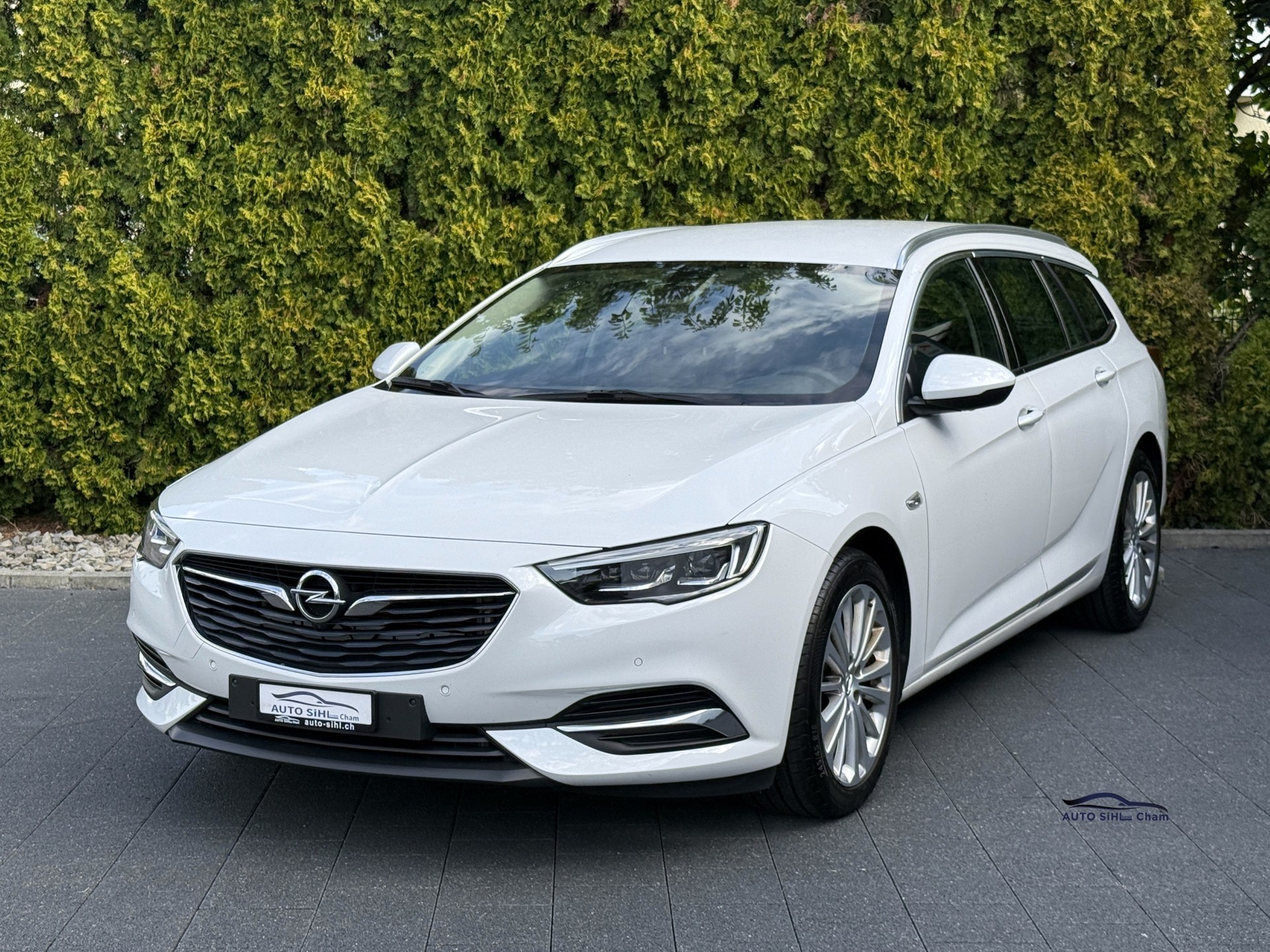 OPEL Insignia 1.6 T Sports Tourer Excellence Automatic-image-0