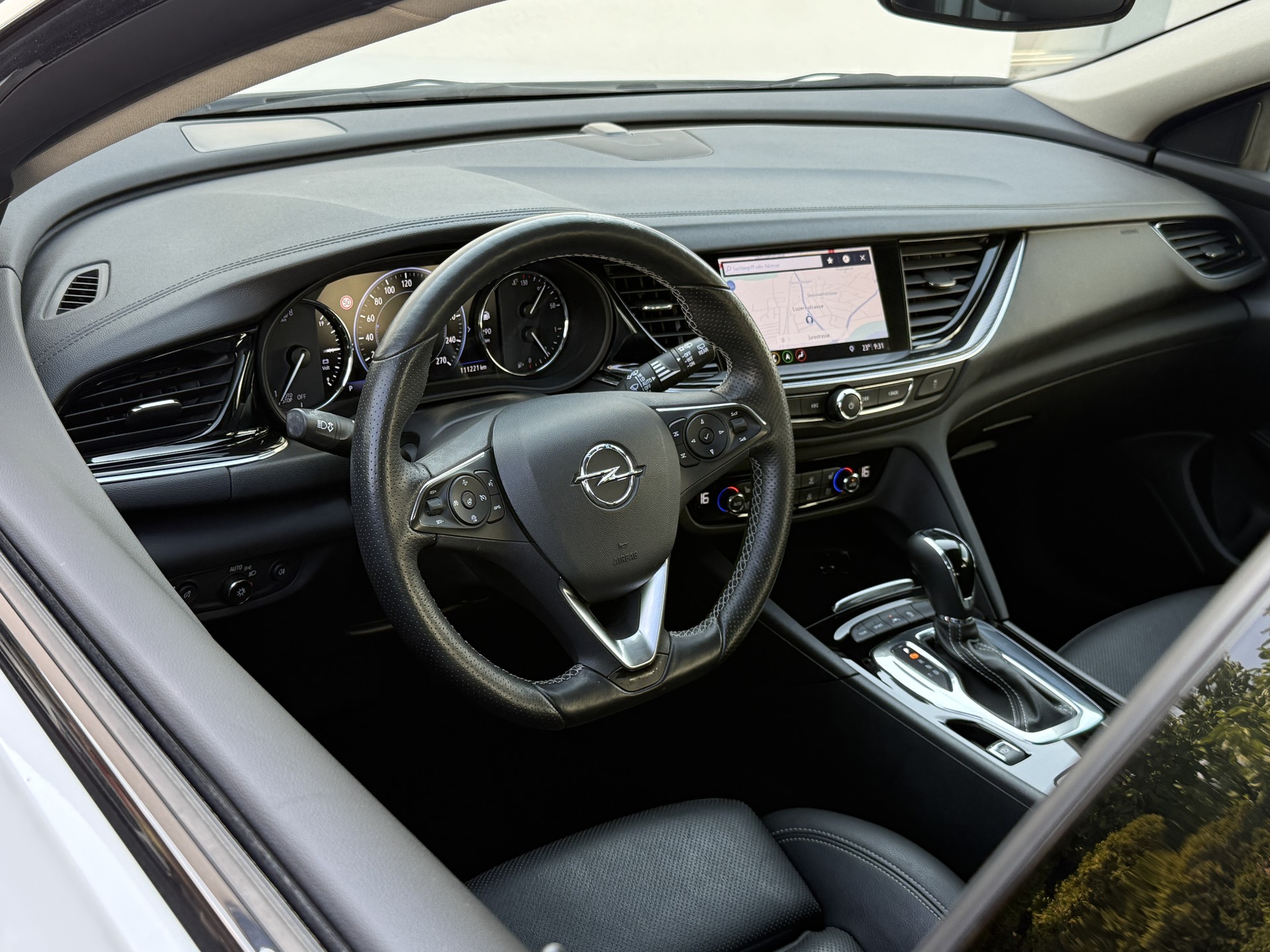 OPEL Insignia 1.6 T Sports Tourer Excellence Automatic-image-16