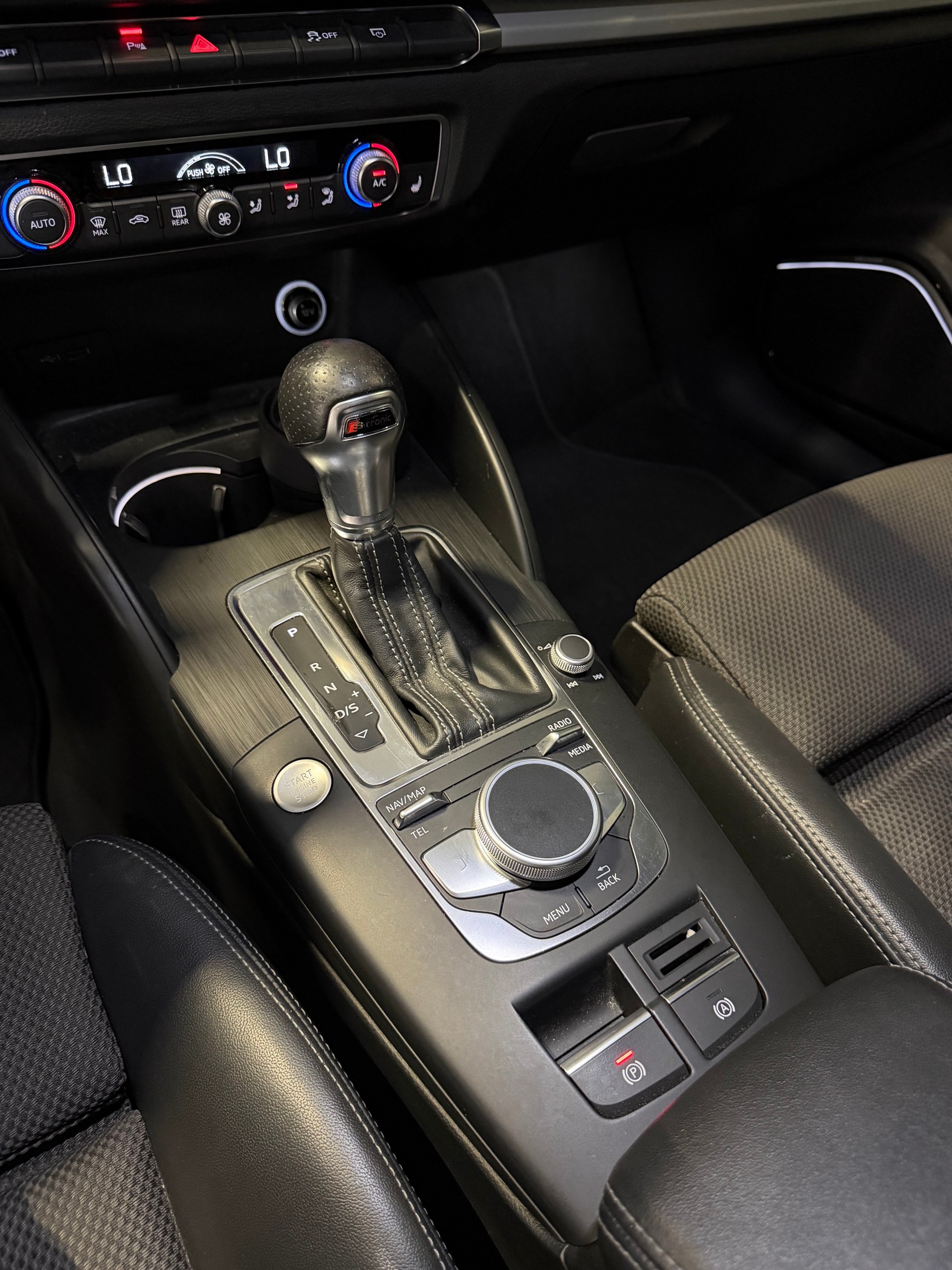 AUDI A3 Limousine 35 TFSI Sport S-tronic-image-8