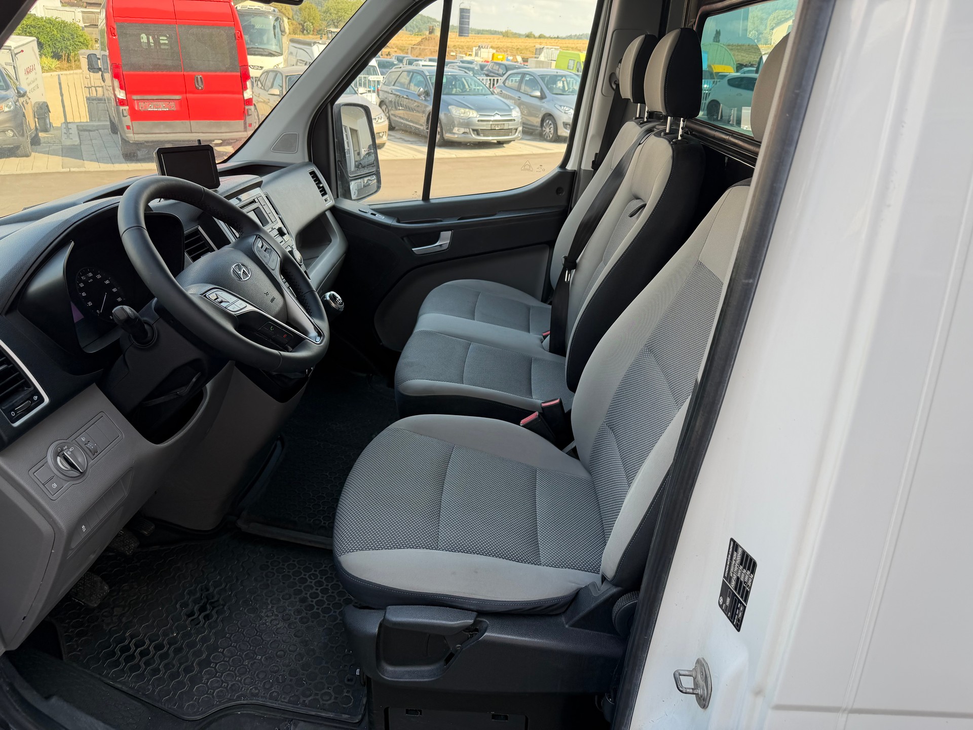 HYUNDAI H350 2.5 CRDi Frisch MFK nur 109.000 km-image-8
