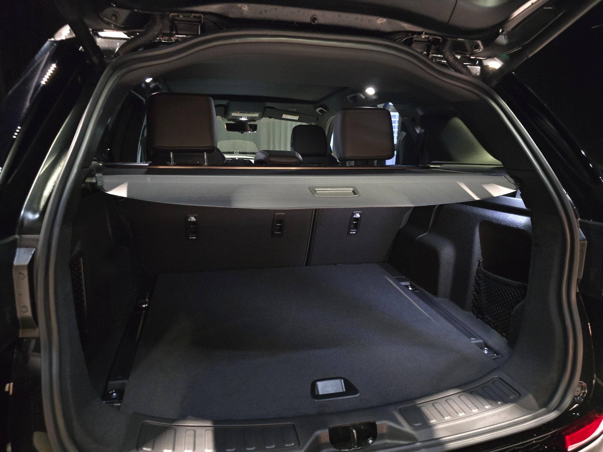 LAND ROVER Discovery Sport 1.5 T 270e Dynamic SE-image-2