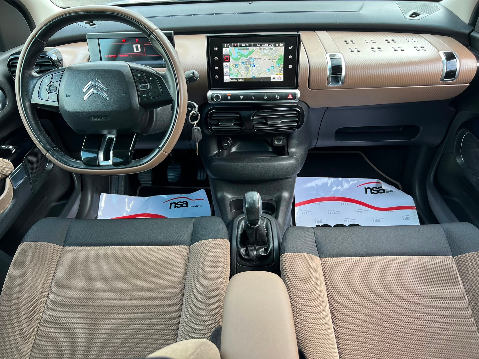 CITROEN C4 Cactus 1.2 VTi Shine-image-8