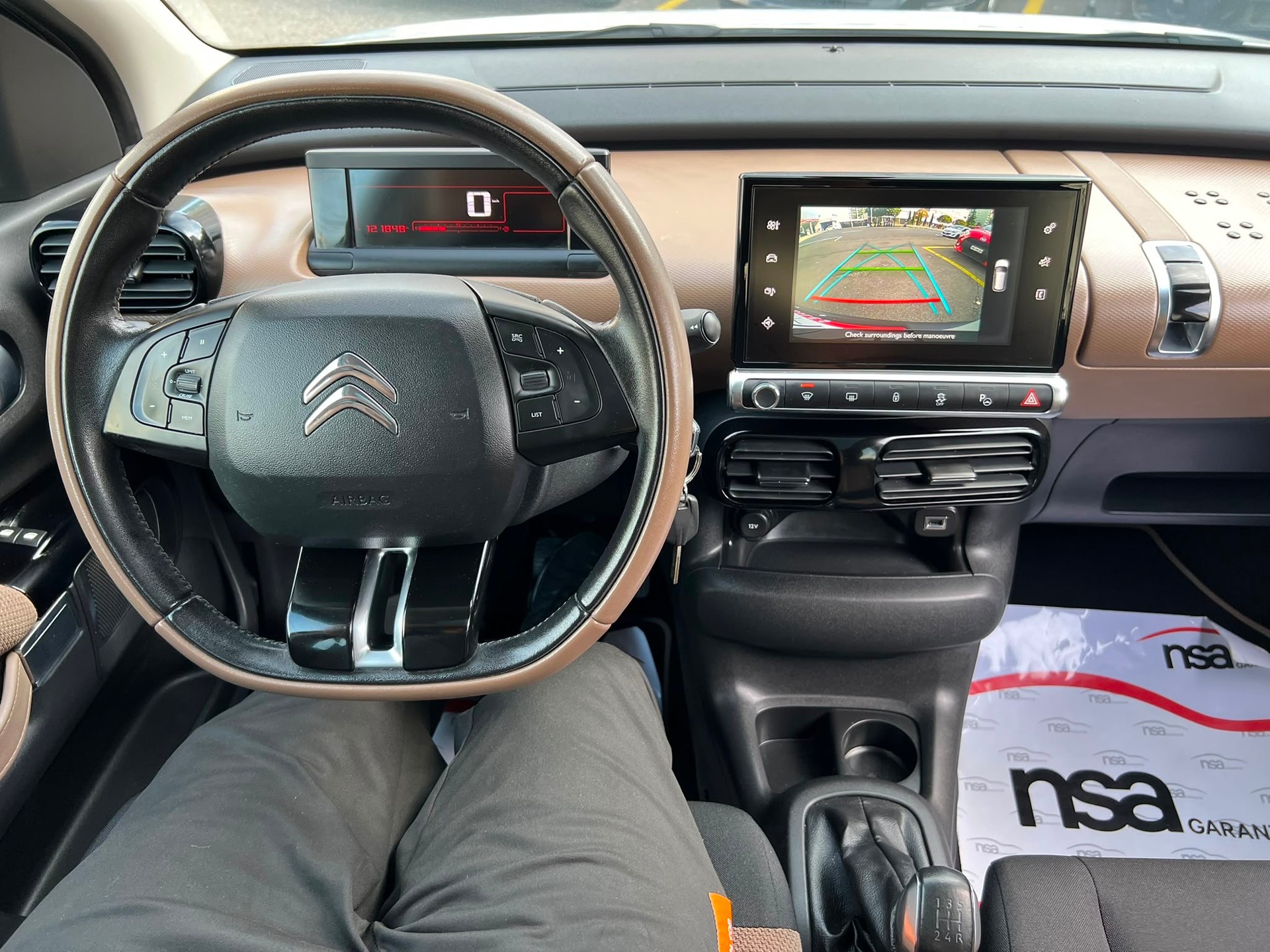 CITROEN C4 Cactus 1.2 VTi Shine-image-9