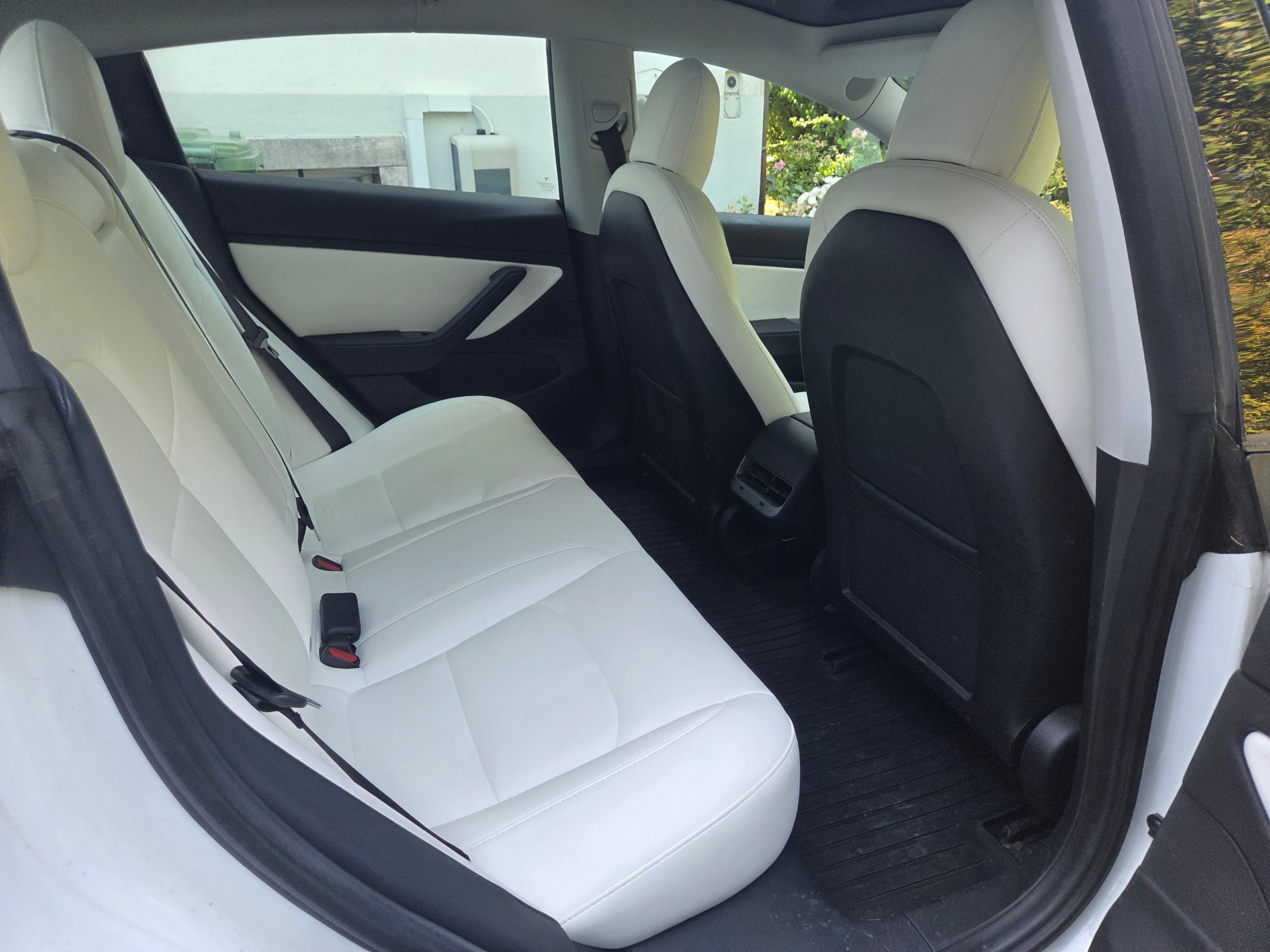 TESLA Performance D-image-3