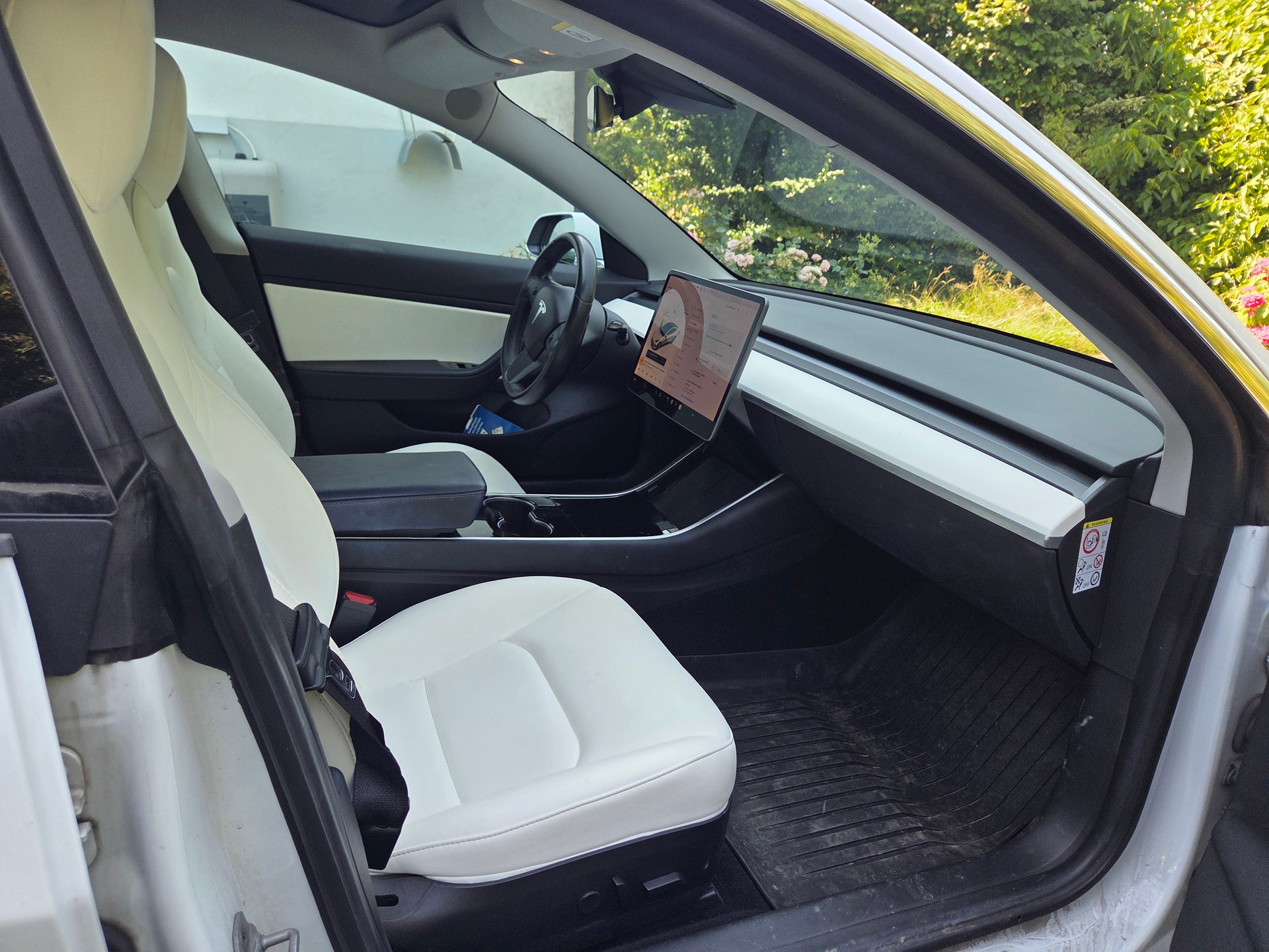 TESLA Performance D-image-4