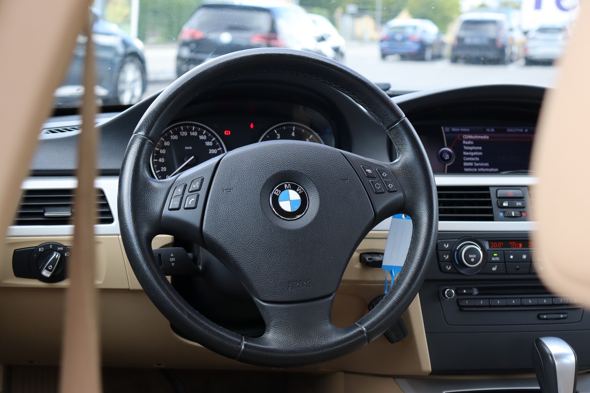 BMW 320i Access Steptronic-image-13