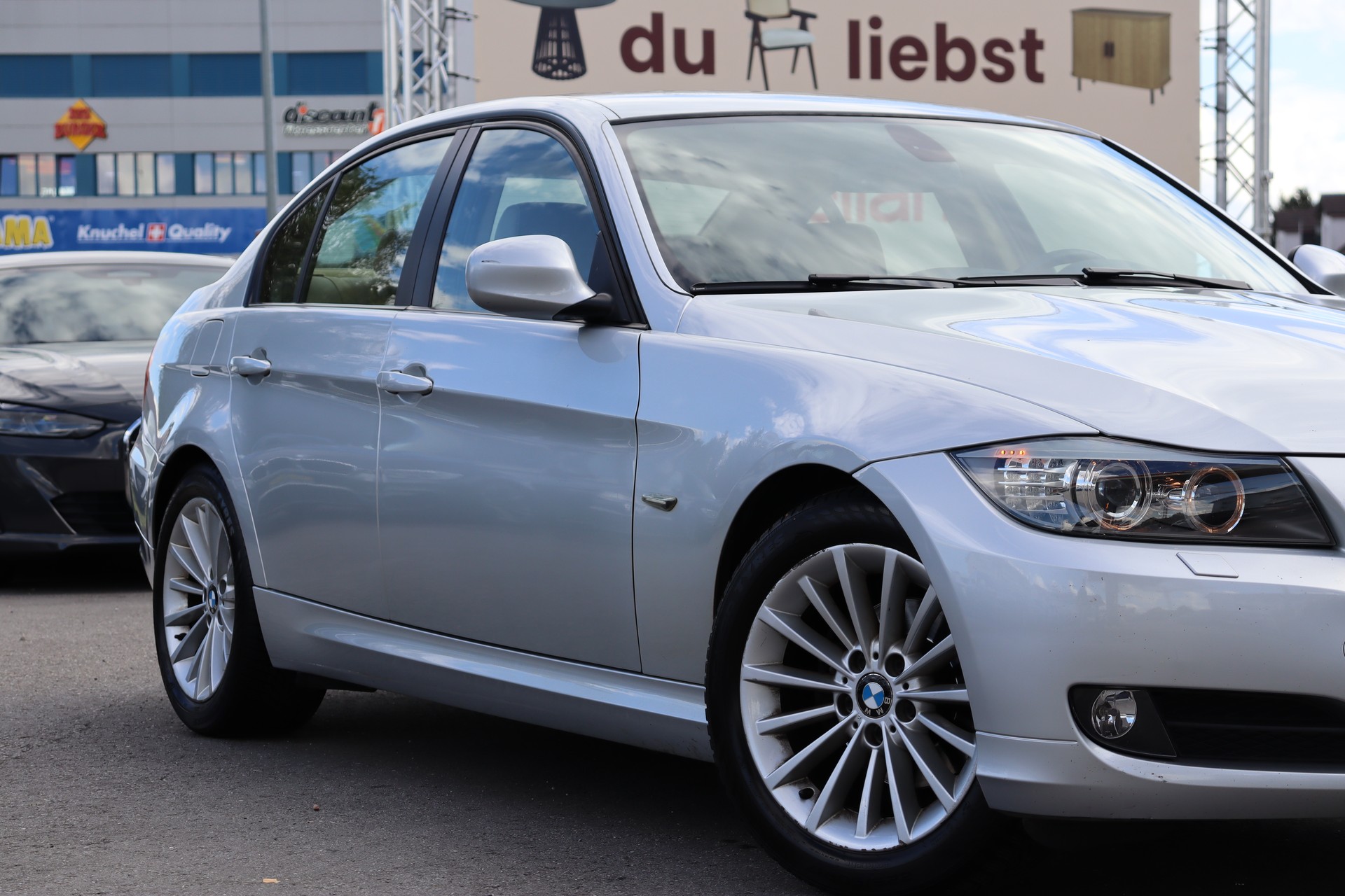 BMW 320i Access Steptronic-image-2