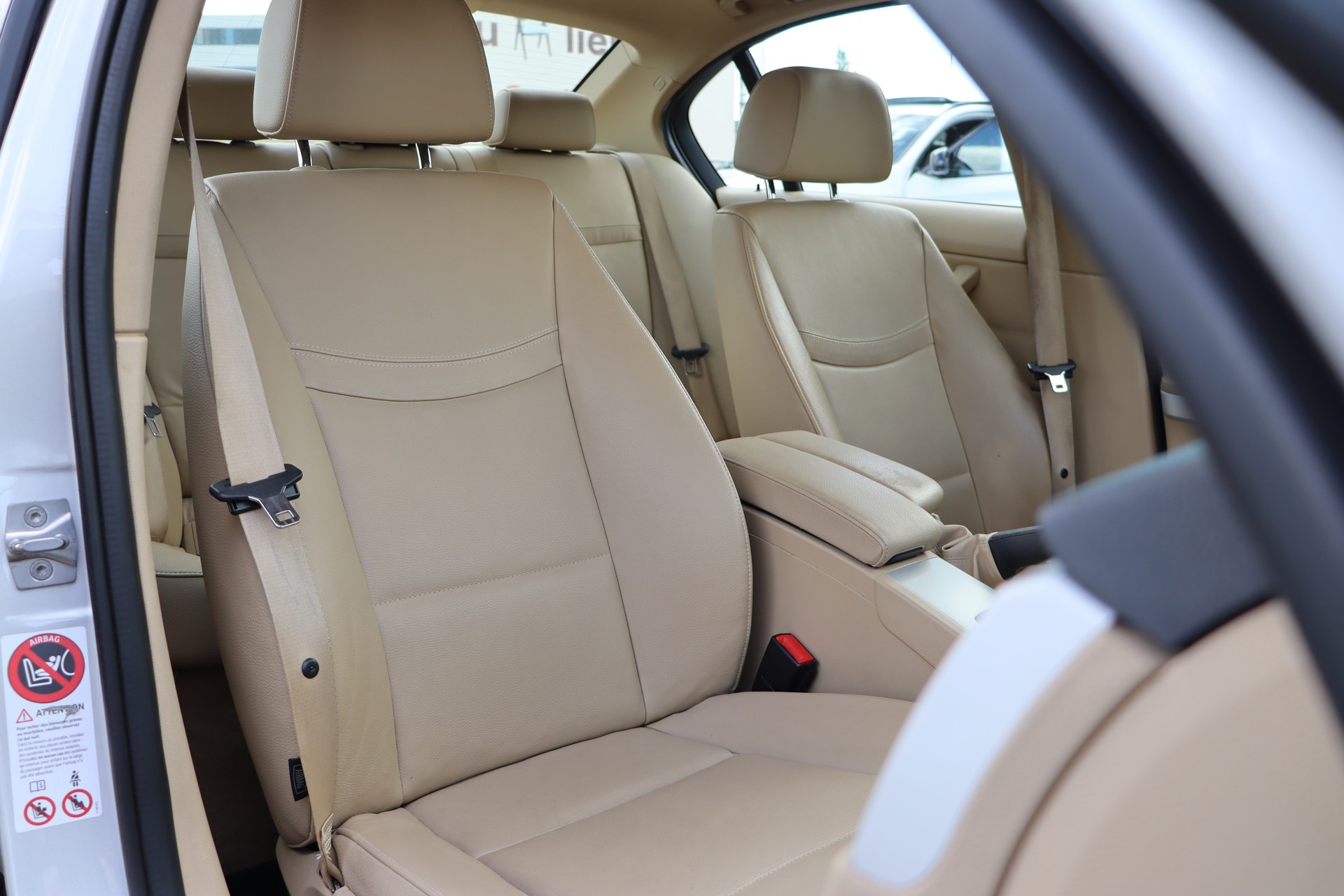 BMW 320i Access Steptronic-image-16