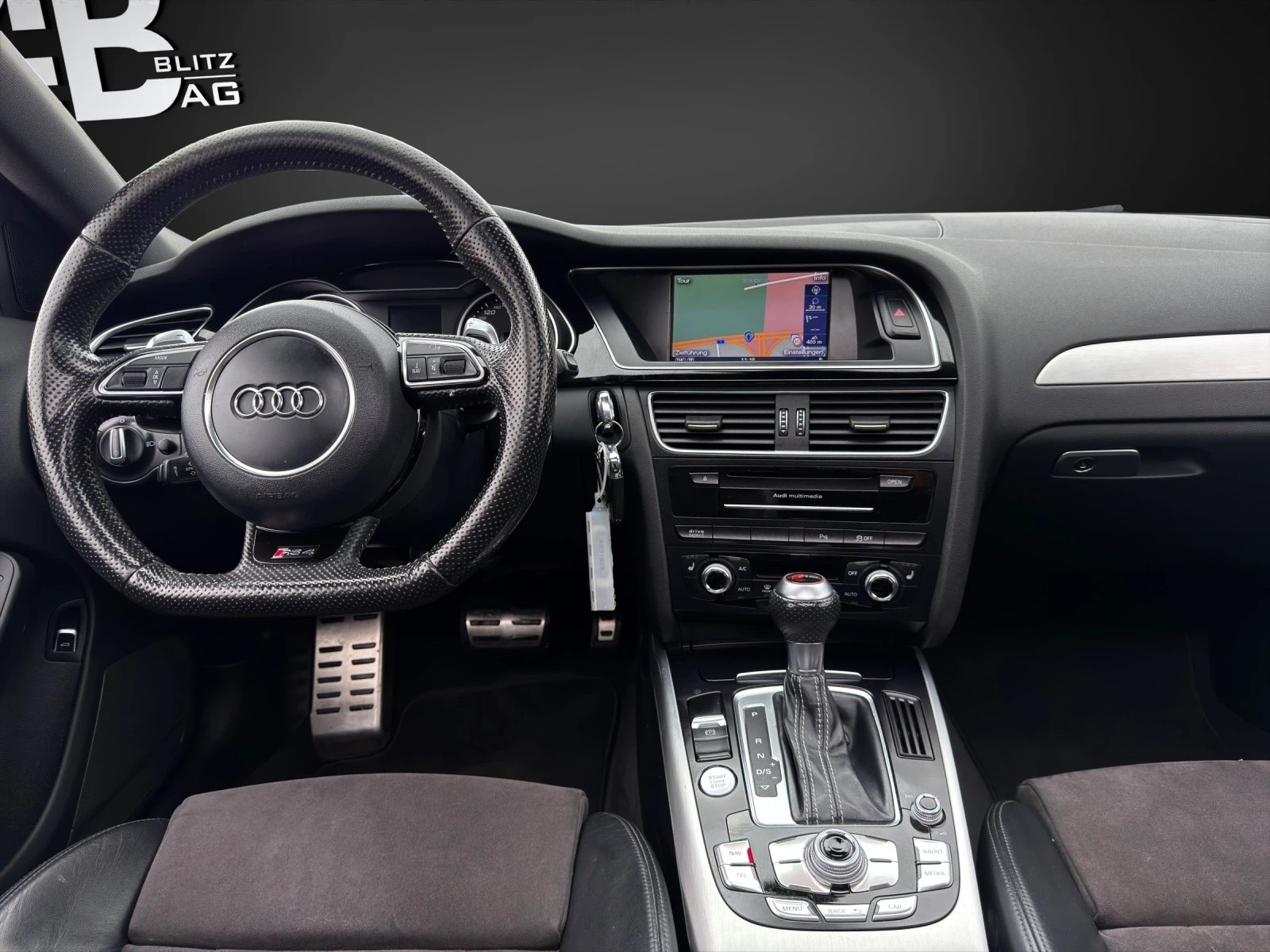 AUDI RS4 Avant 4.2 FSI V8 quattro S-tronic-image-10
