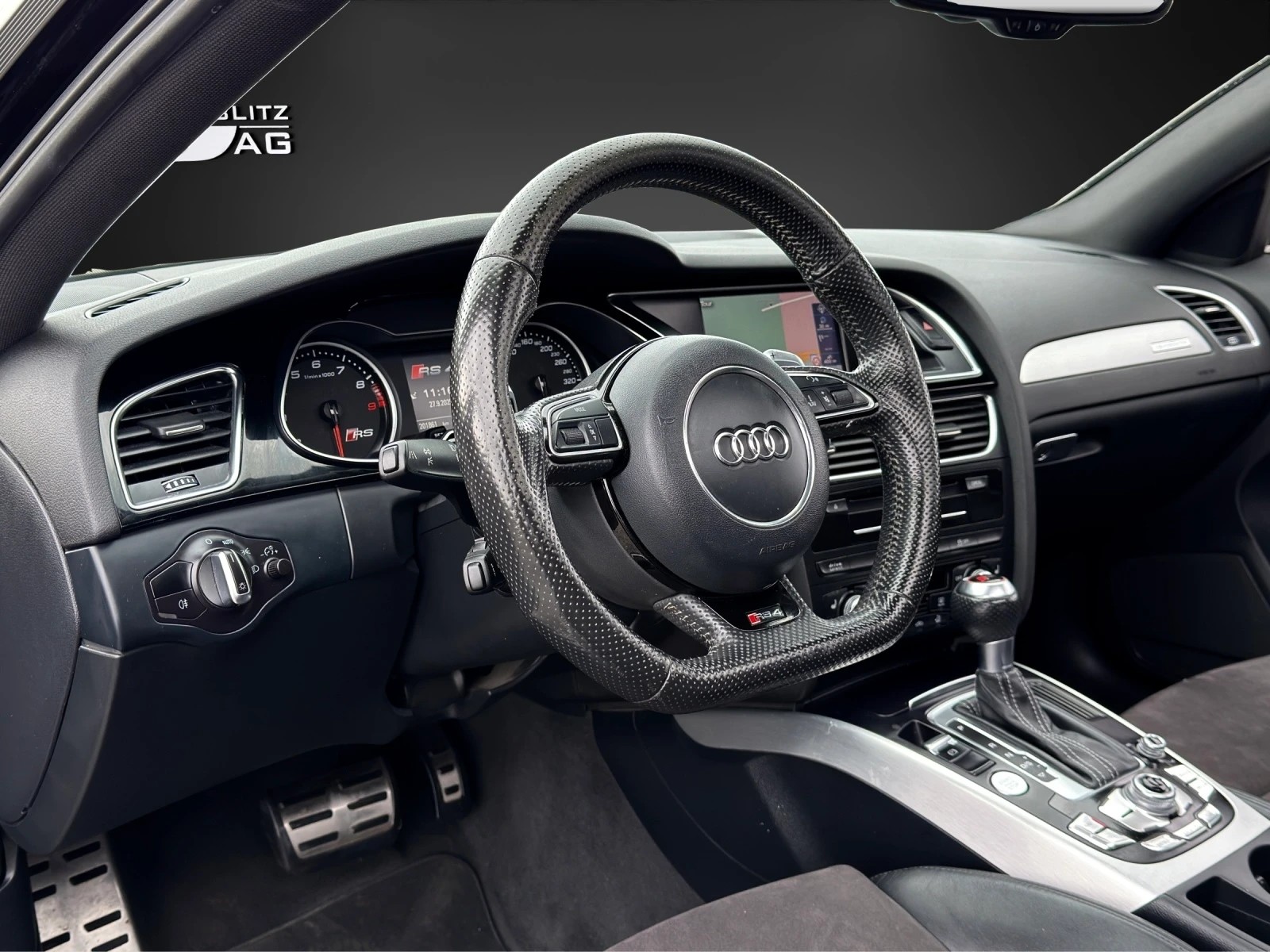 AUDI RS4 Avant 4.2 FSI V8 quattro S-tronic-image-7