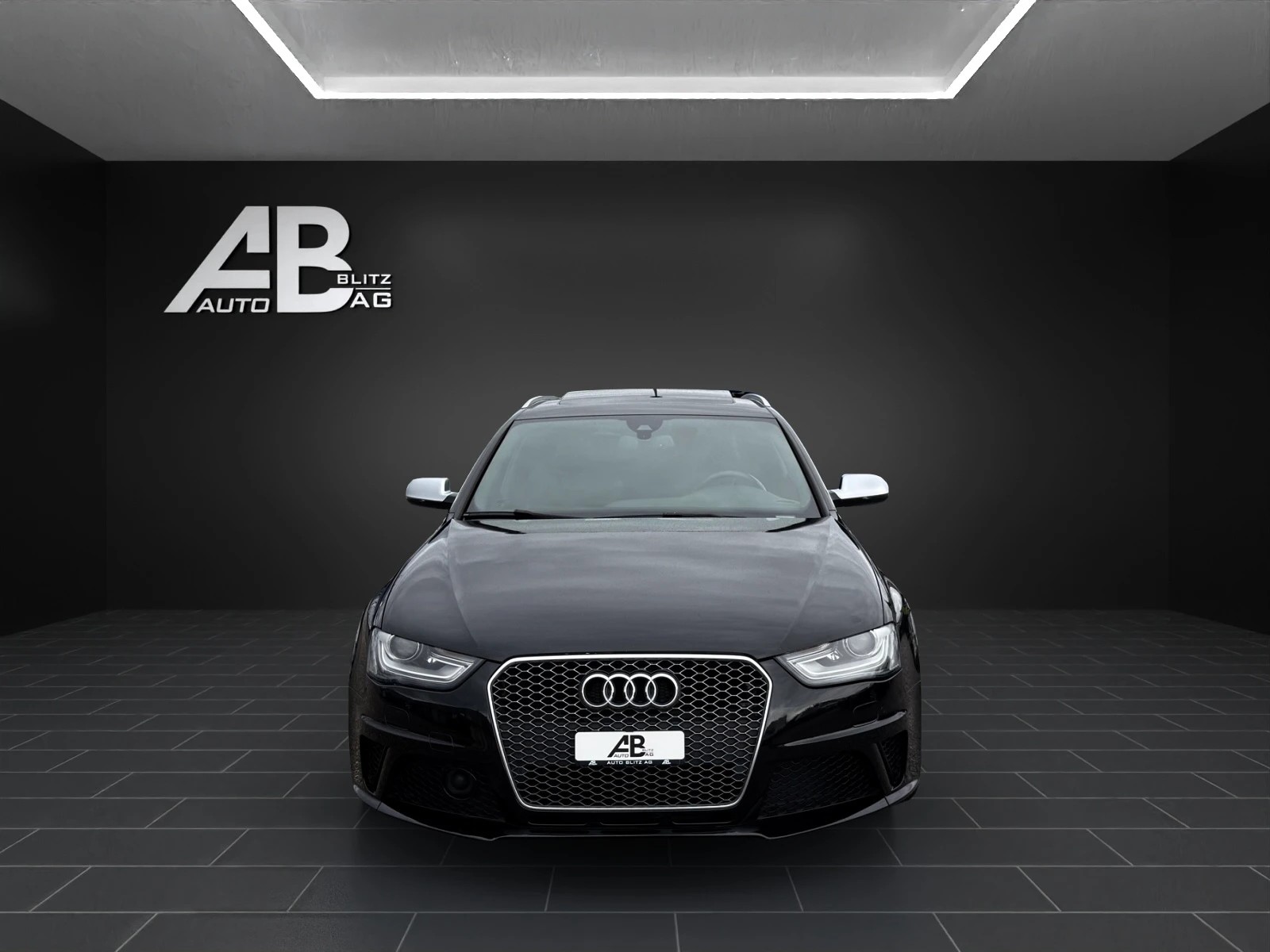 AUDI RS4 Avant 4.2 FSI V8 quattro S-tronic-image-0