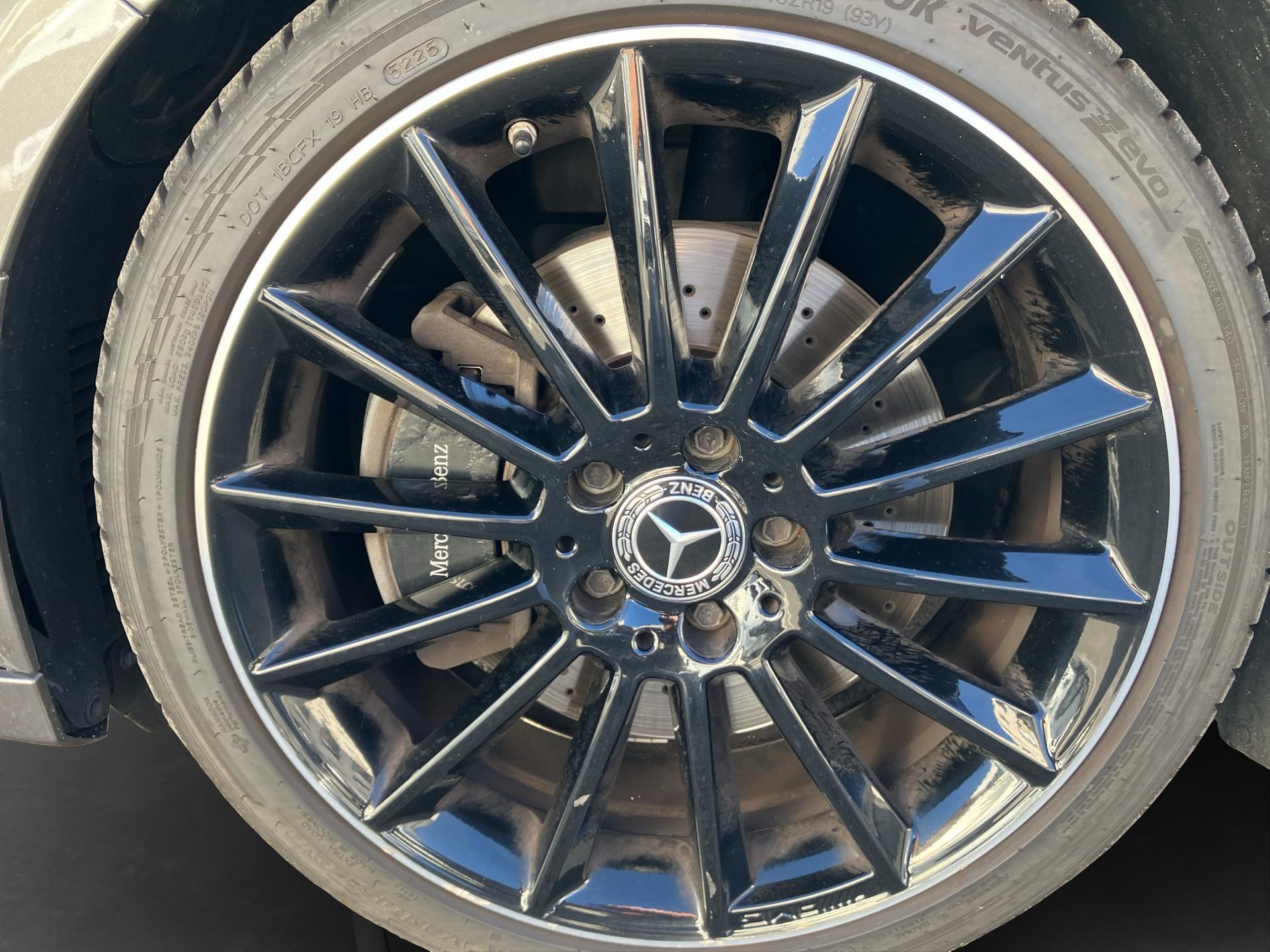 MERCEDES-BENZ B 220 4Matic AMG Line 7G-DCT-image-17