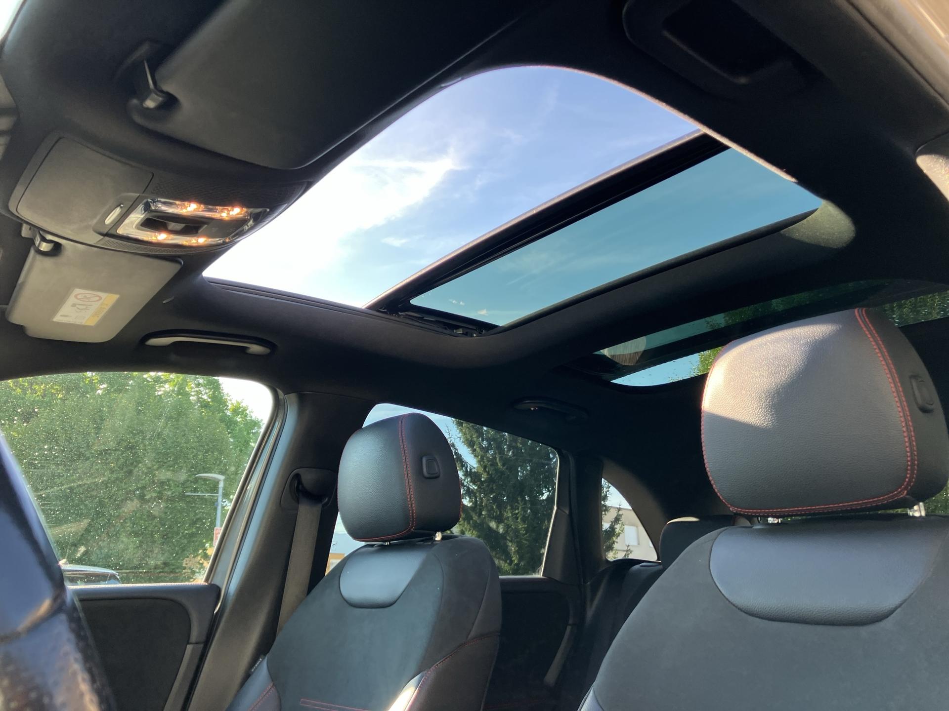 MERCEDES-BENZ B 220 4Matic AMG Line 7G-DCT-image-19