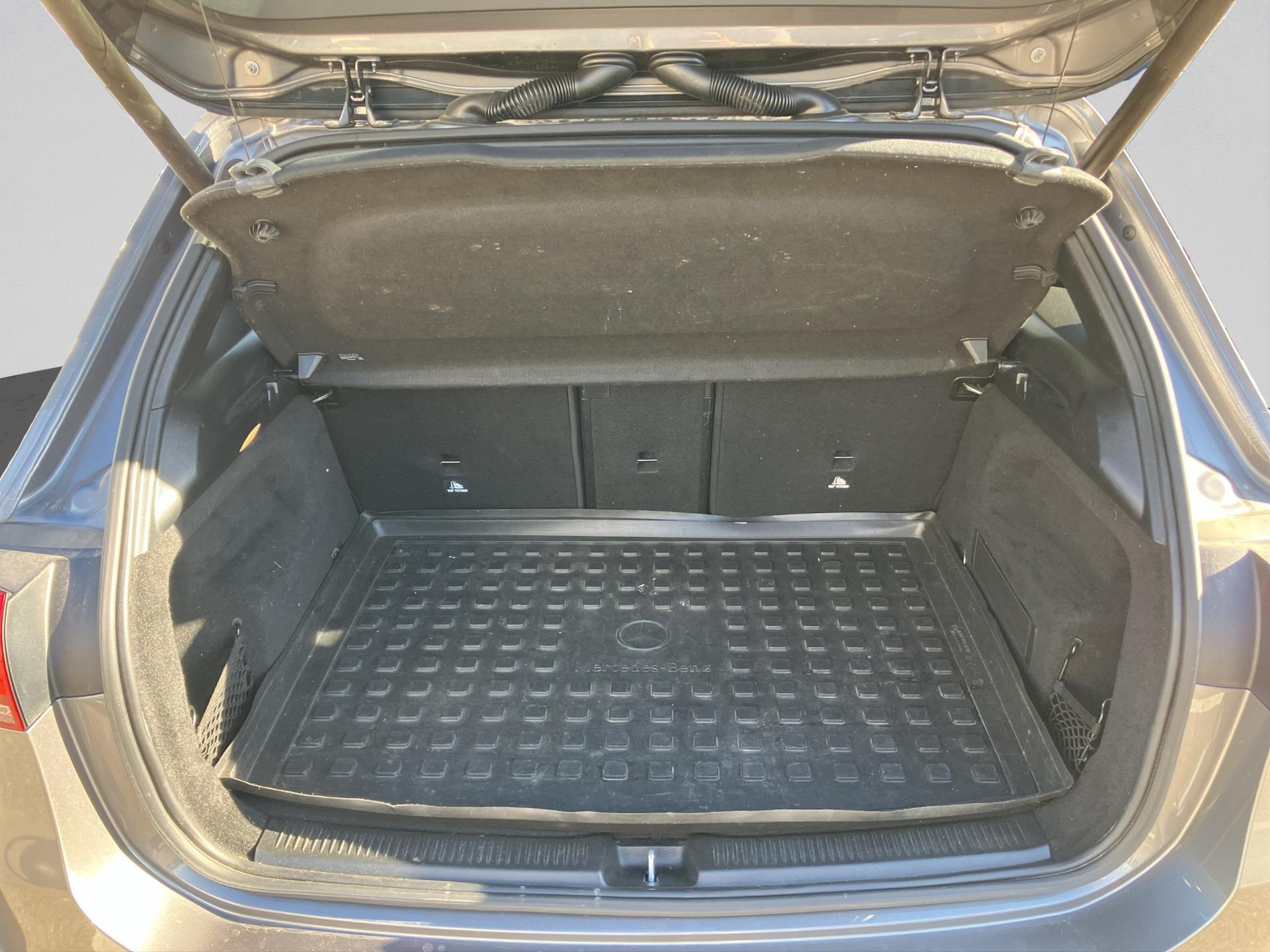 MERCEDES-BENZ B 220 4Matic AMG Line 7G-DCT-image-15