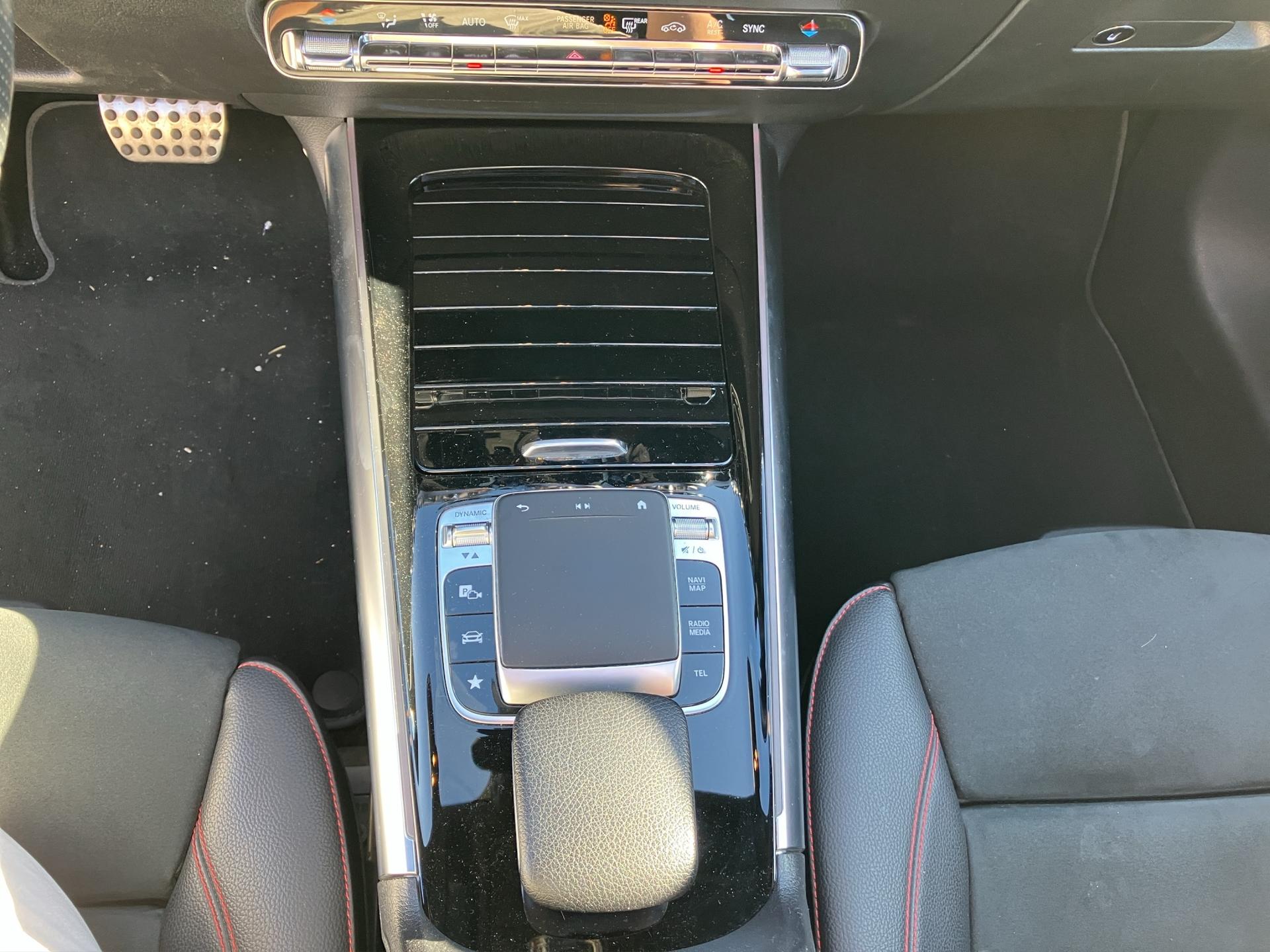 MERCEDES-BENZ B 220 4Matic AMG Line 7G-DCT-image-11
