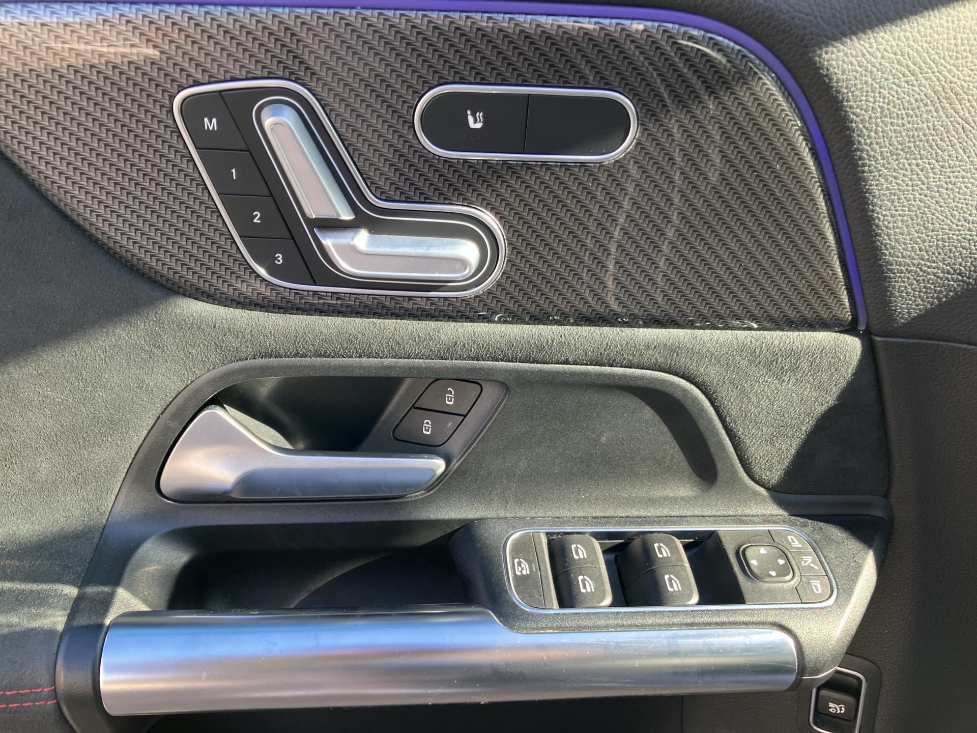 MERCEDES-BENZ B 220 4Matic AMG Line 7G-DCT-image-18