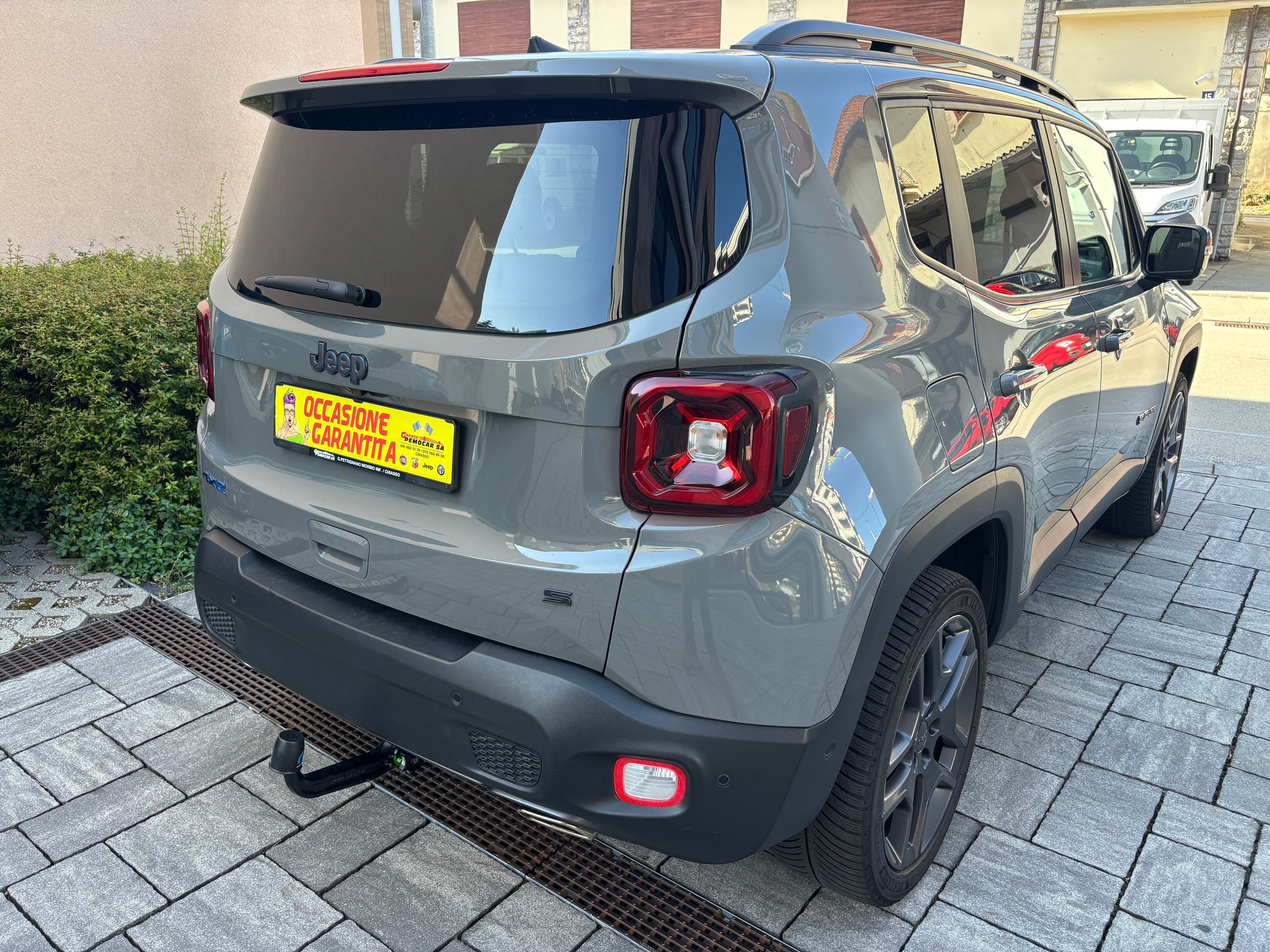 JEEP Renegade 1.3 T PHEV S AWD-image-3