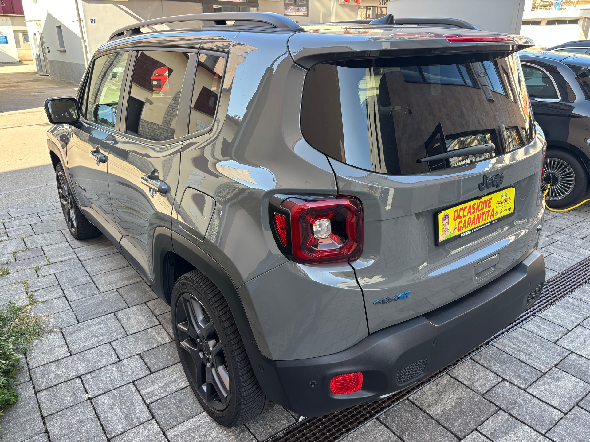 JEEP Renegade 1.3 T PHEV S AWD-image-4