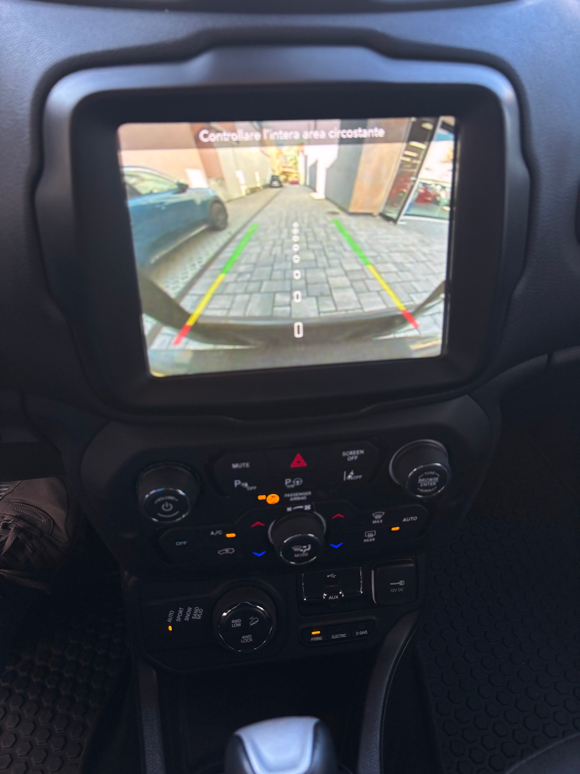 JEEP Renegade 1.3 T PHEV S AWD-image-8