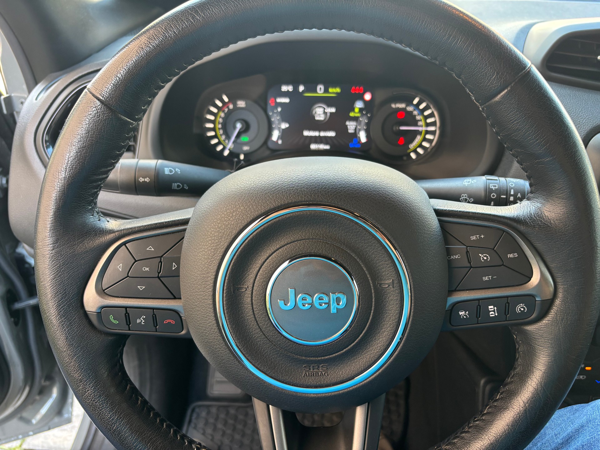 JEEP Renegade 1.3 T PHEV S AWD-image-9