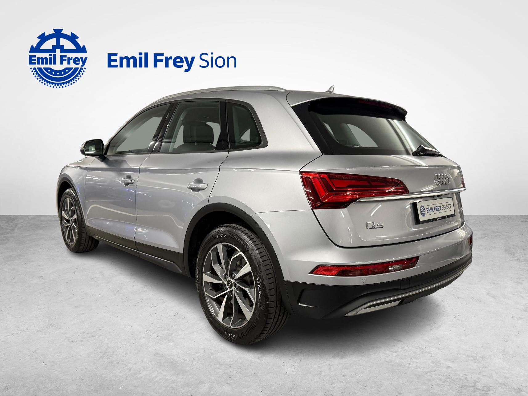 AUDI Q5 2.0 45 TFSI quattro S-Tronic-showroom-element-3