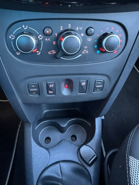 DACIA Sandero 0.9 STEPWAY-image-14