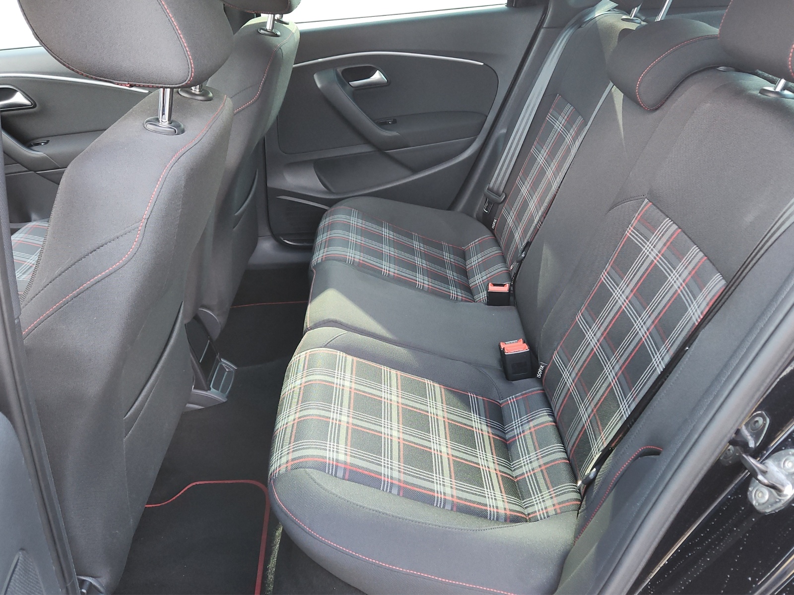 VW Polo 1.8 TSI GTI DSG-image-13