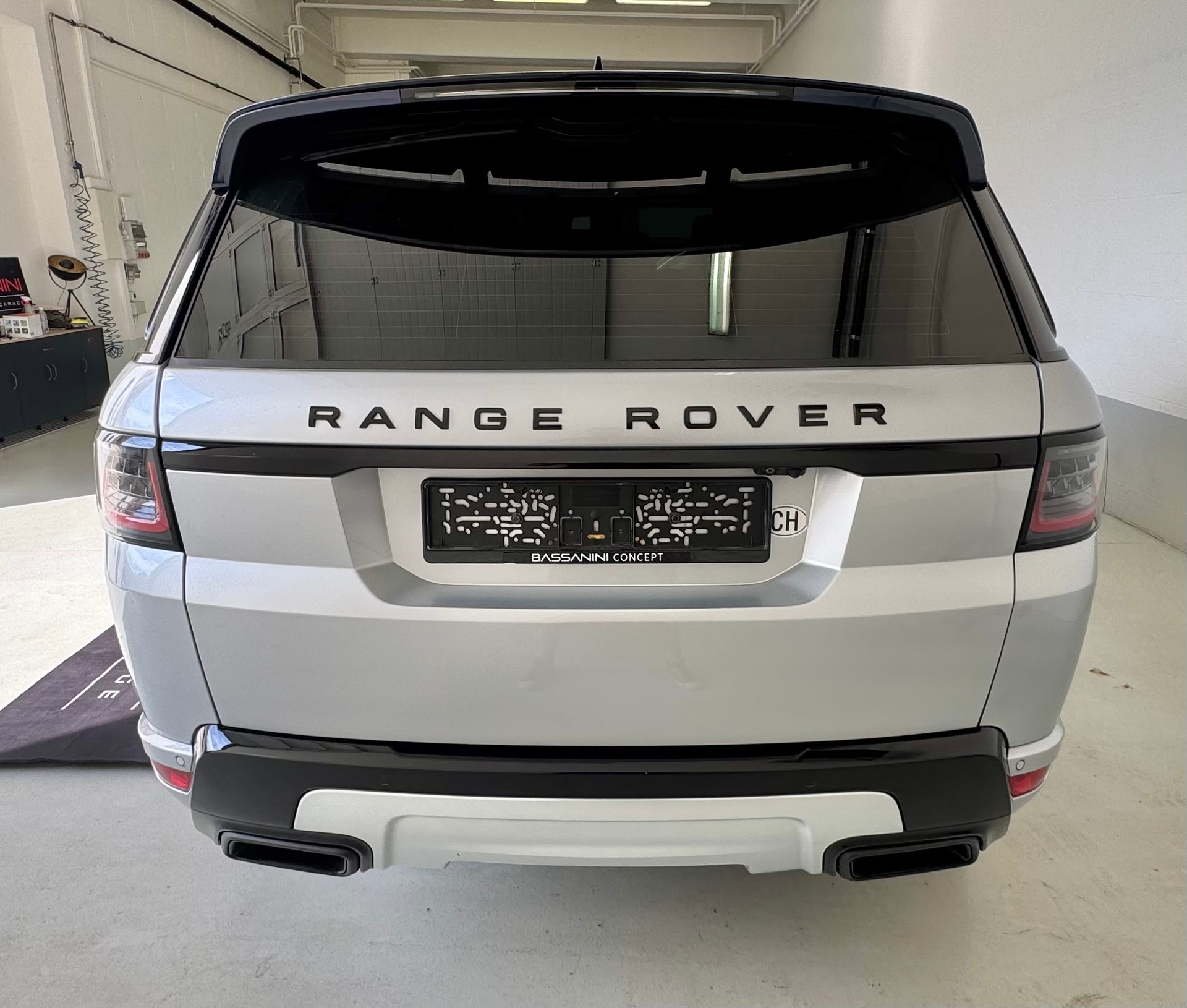LAND ROVER Range Rover Sport 3.0 SDV6 HSE Dynamic Automatic-image-4