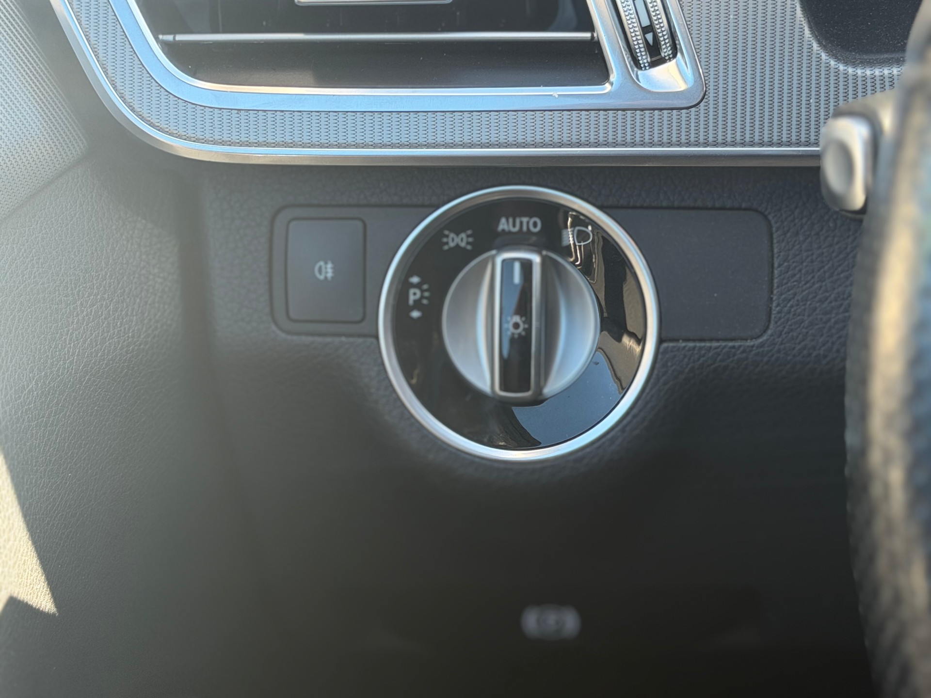 MERCEDES-BENZ E 350 BlueTEC Avantgarde 4Matic 7G-Tronic-image-14