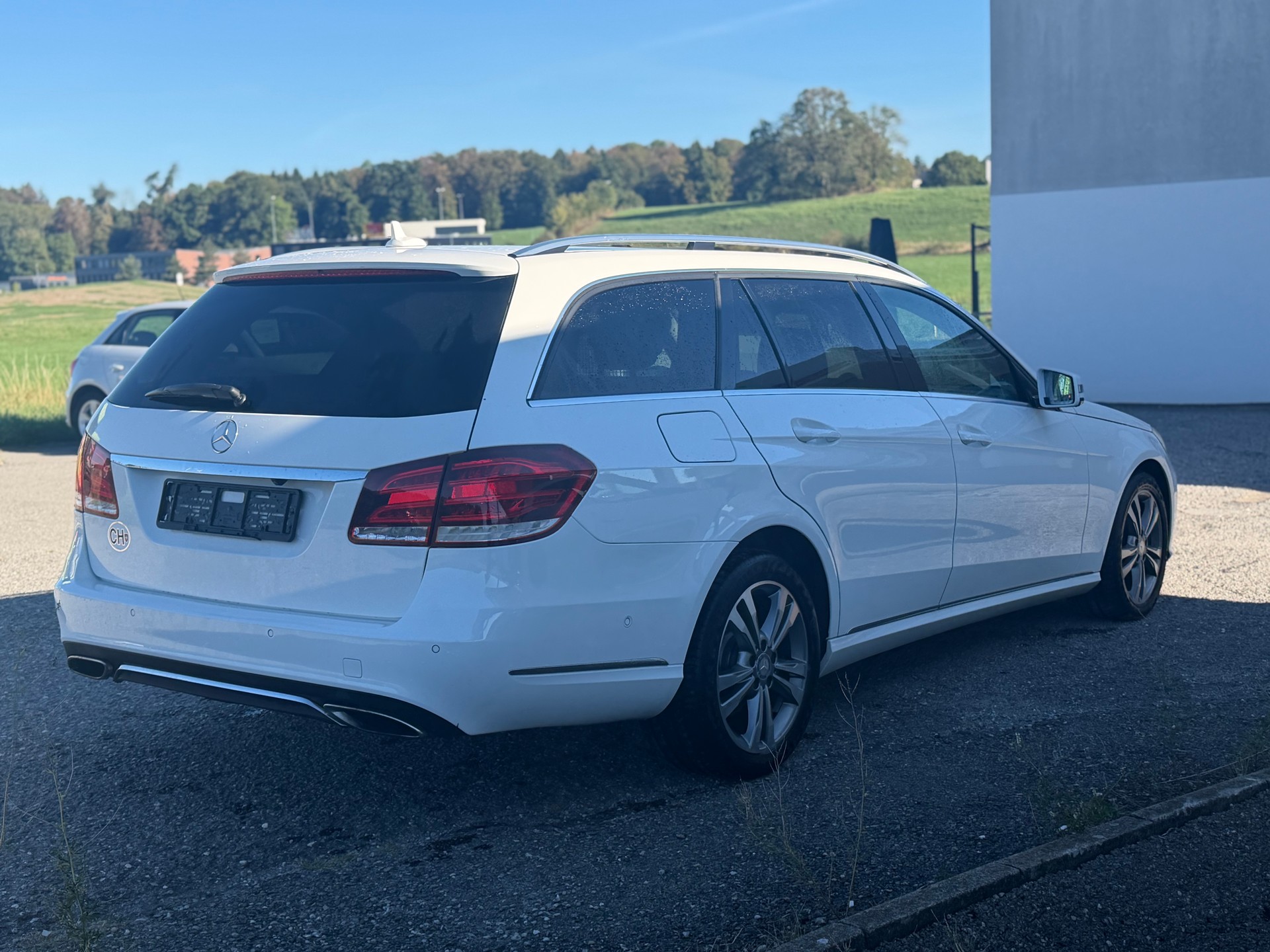 MERCEDES-BENZ E 350 BlueTEC Avantgarde 4Matic 7G-Tronic-image-5