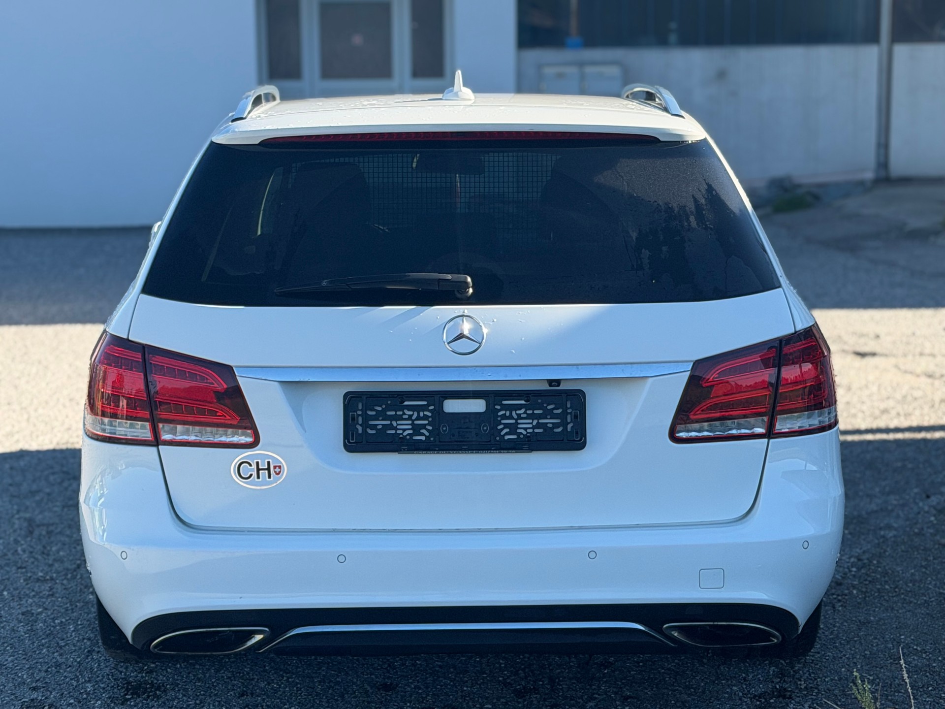 MERCEDES-BENZ E 350 BlueTEC Avantgarde 4Matic 7G-Tronic-image-4