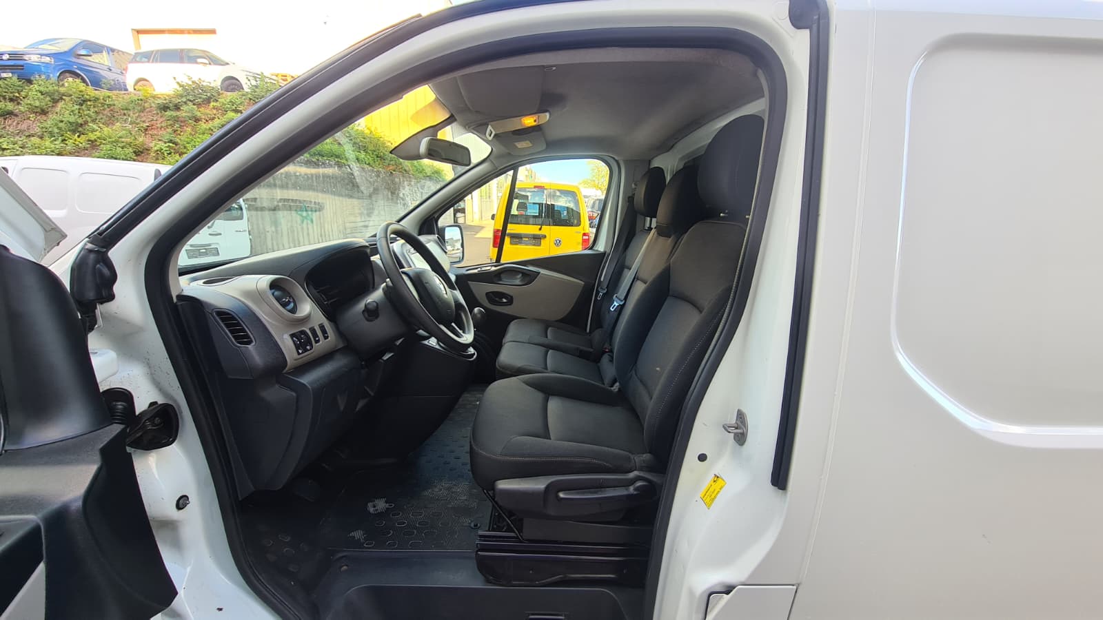 RENAULT Trafic 1.6 ENERGY TwinT. dCi125 2.9t Business L2H1 ** L2 H1 ** 3-Plätzer ** Klimaanlage ** Tempomat ** PDC ** Ab MFK & Service-image-15
