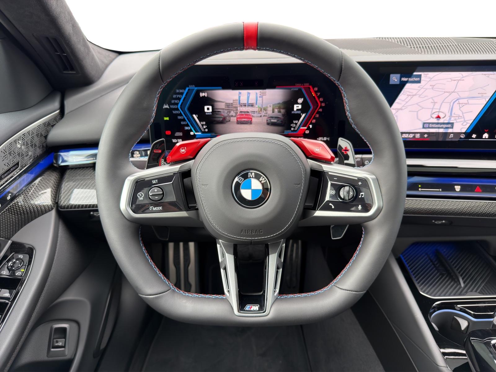 BMW M5 xDrive Touring-image-12
