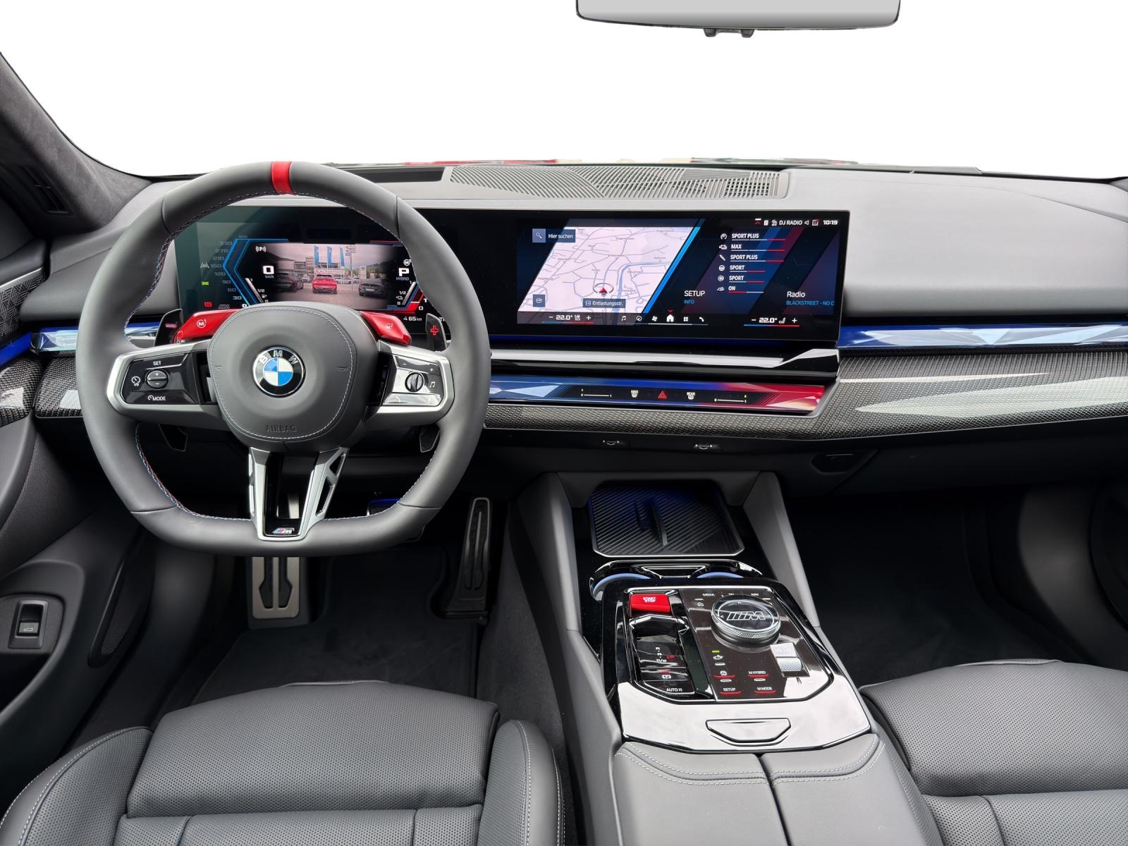 BMW M5 xDrive Touring-image-13
