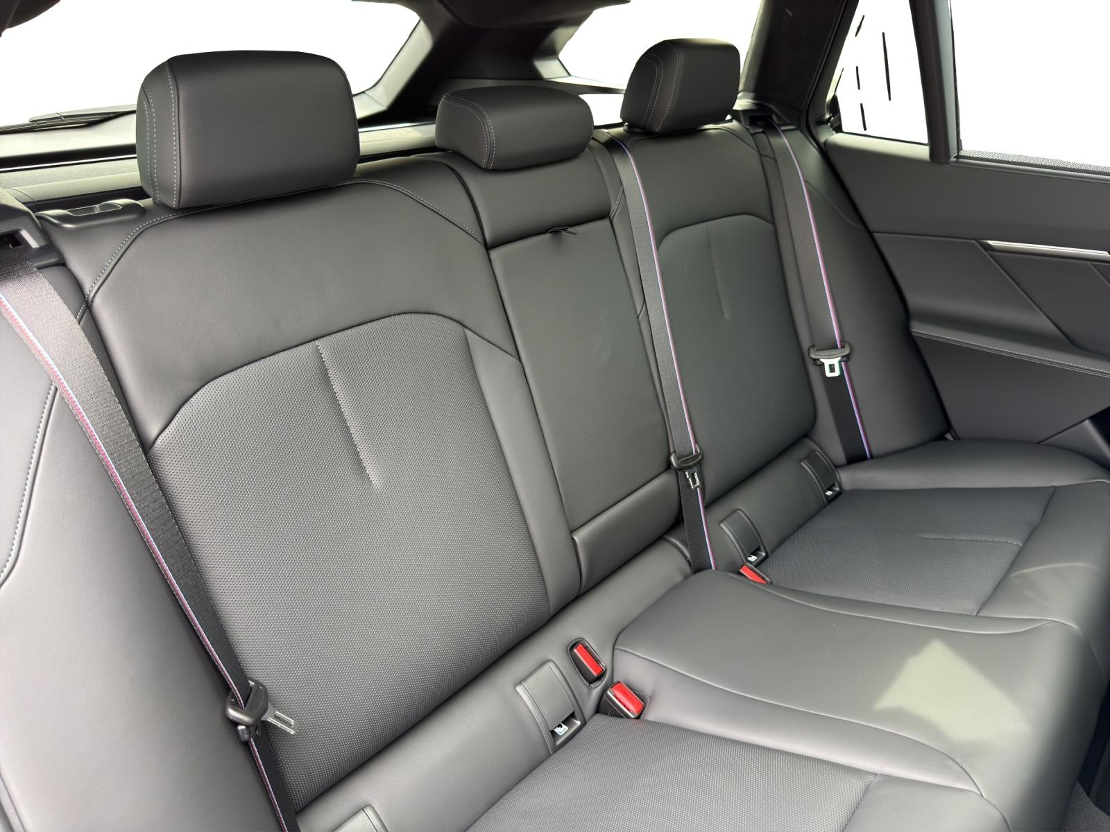BMW M5 xDrive Touring-image-20