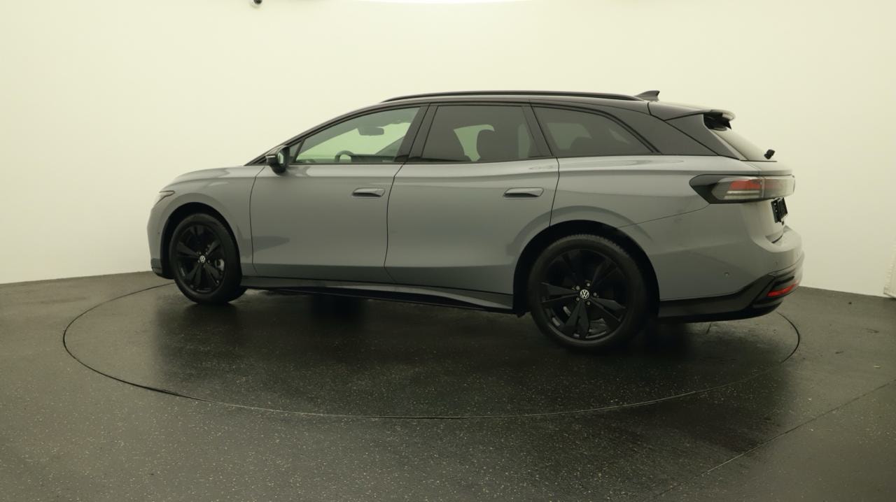 VW ID.7 Tourer Pro 77 kWh Limited-image-2