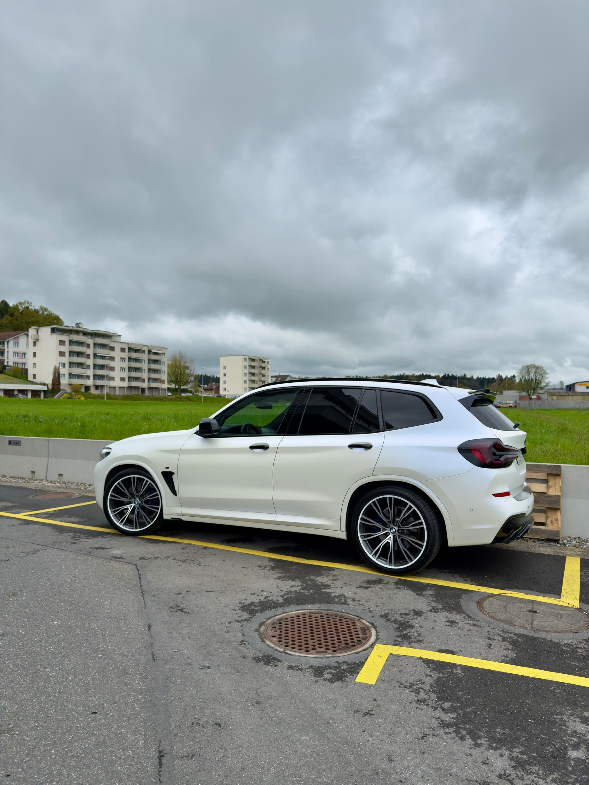BMW M40i-image-1