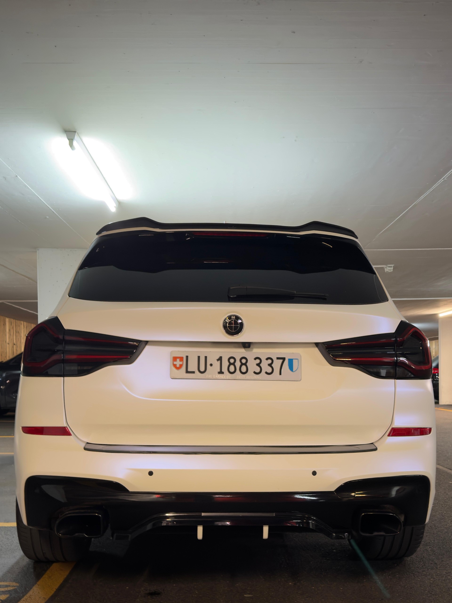 BMW M40i-image-3