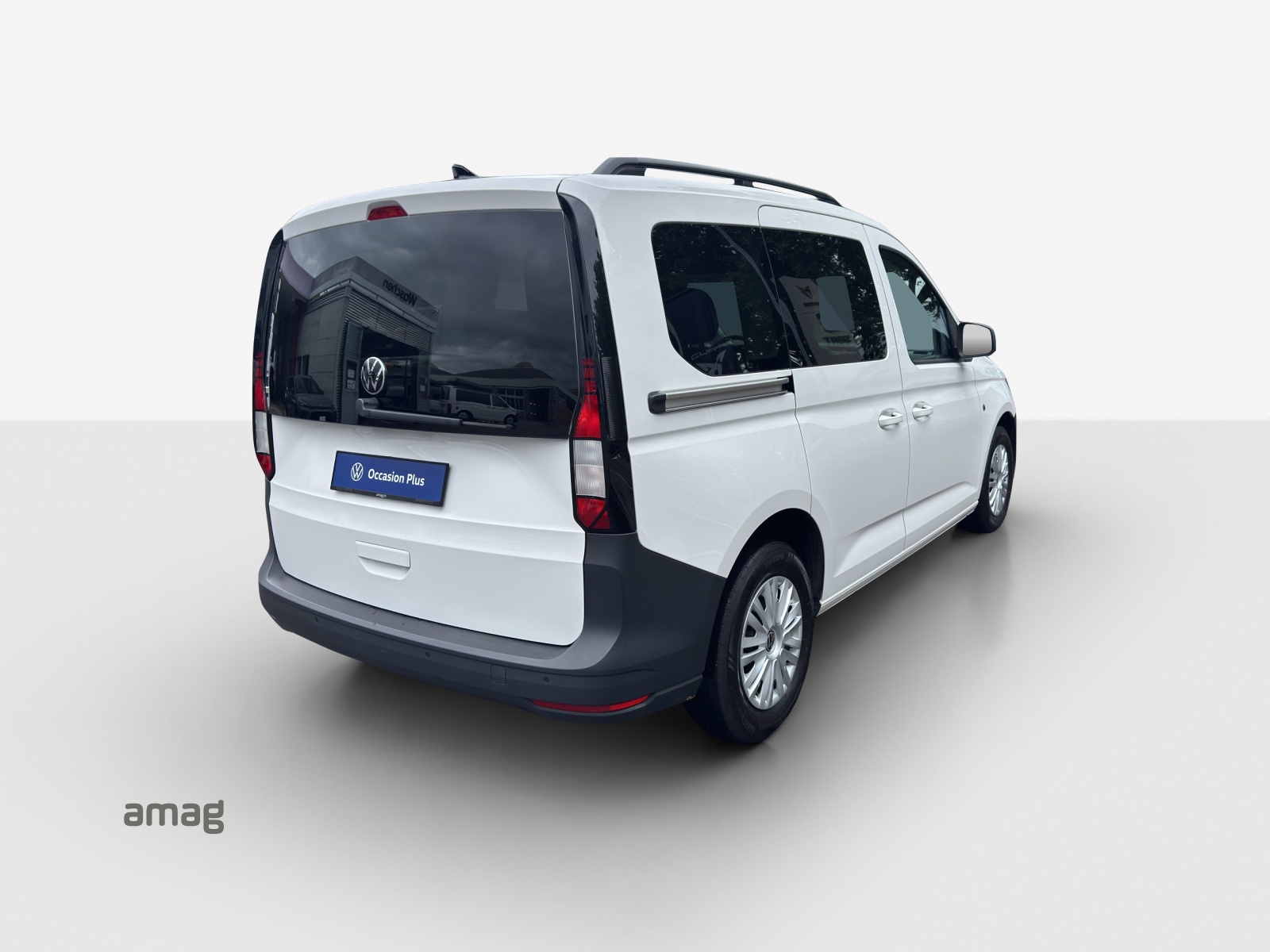 VW Caddy 2.0 TDI-image-4