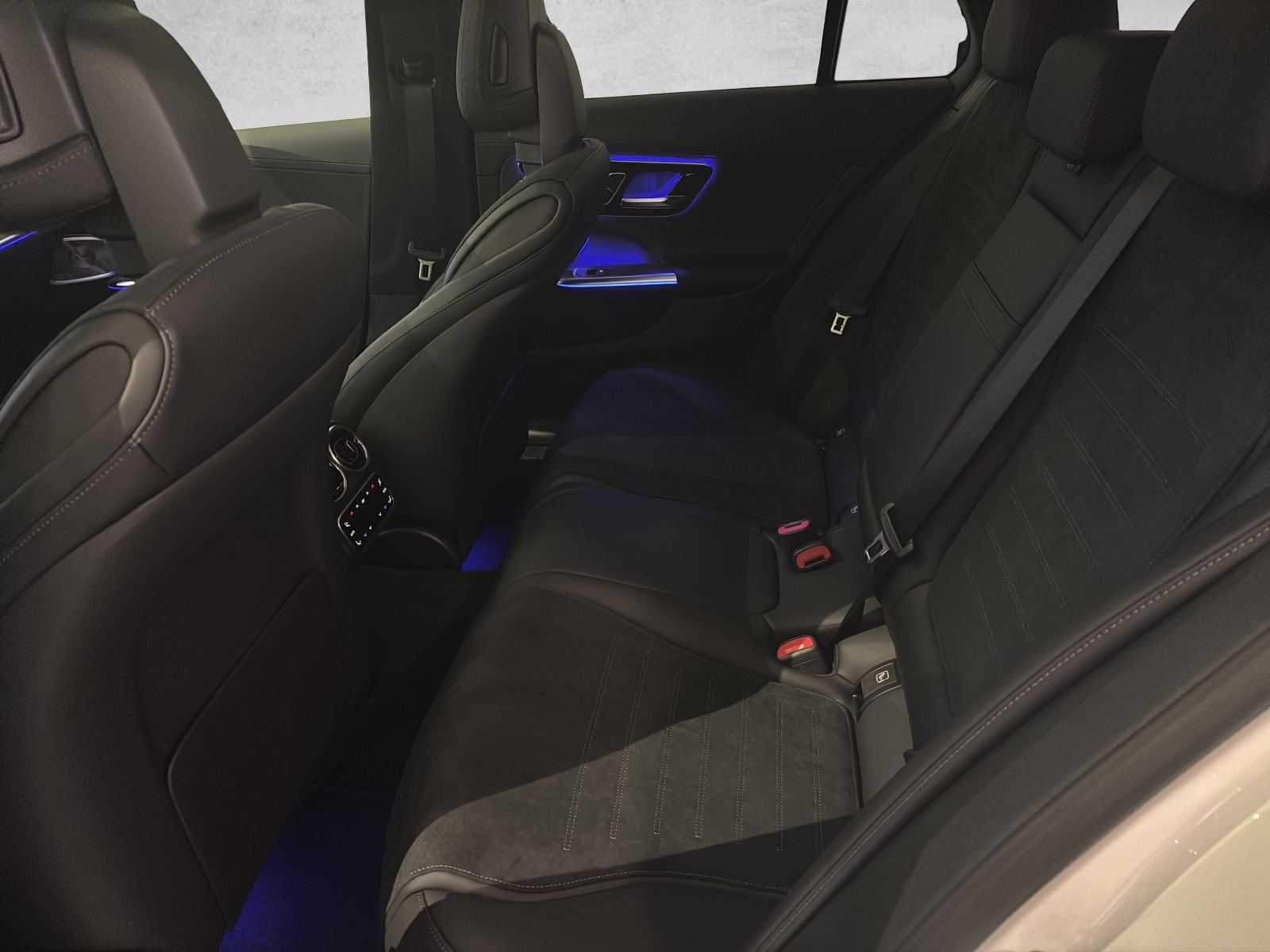 MERCEDES-BENZ C 220 d AMG 4M T Swiss Star S206 T-image-3