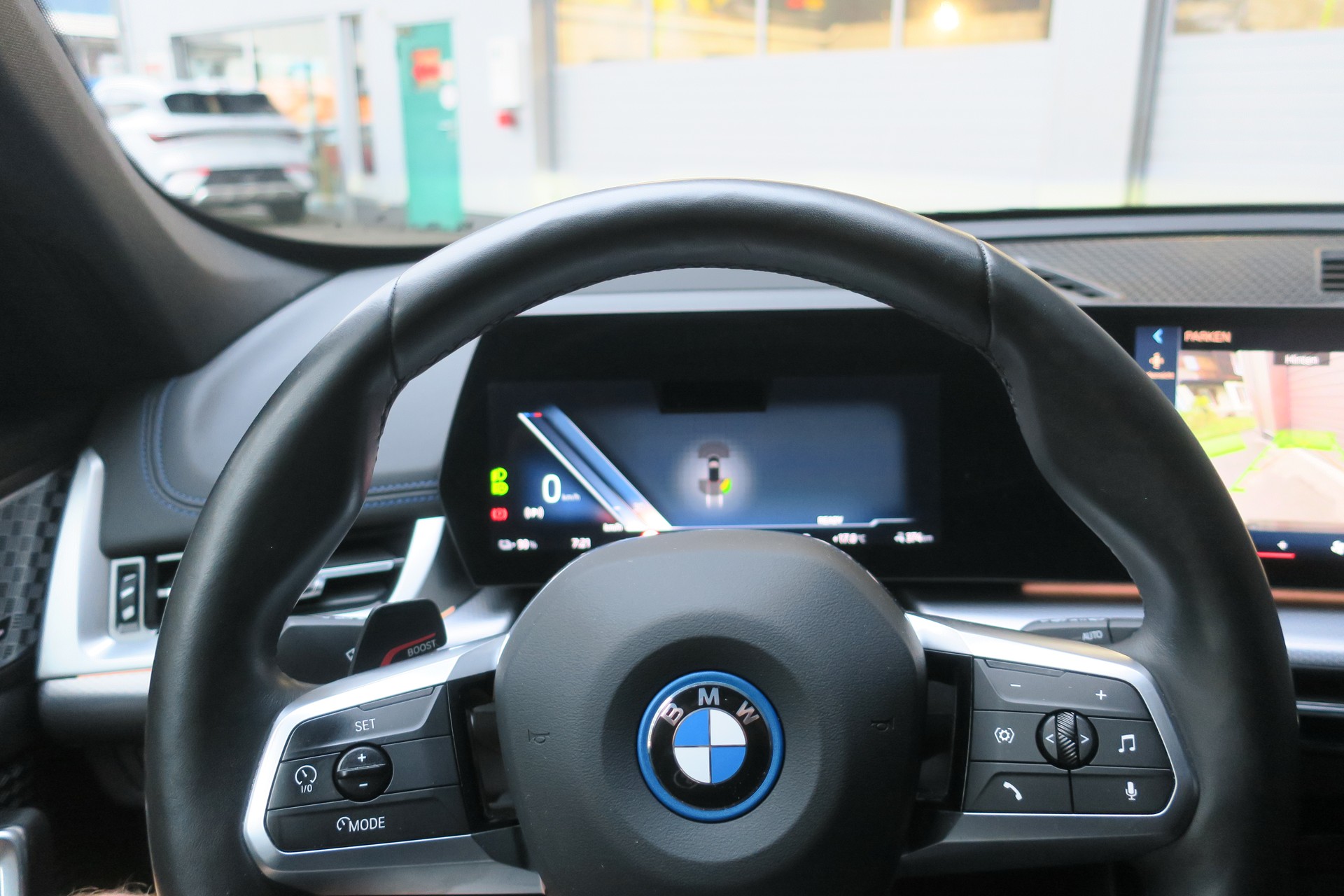 BMW iX1 xDrive 30 M Sport Pro-image-15