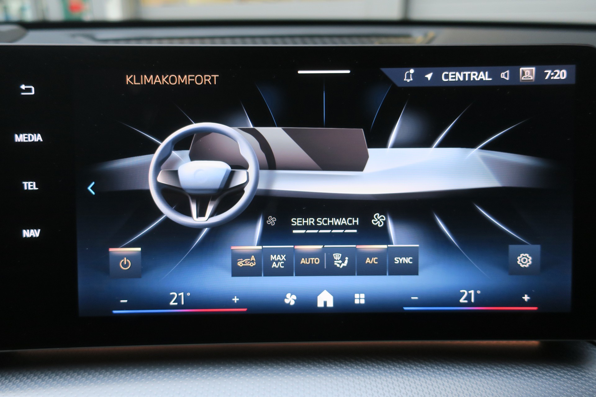 BMW iX1 xDrive 30 M Sport Pro-image-11