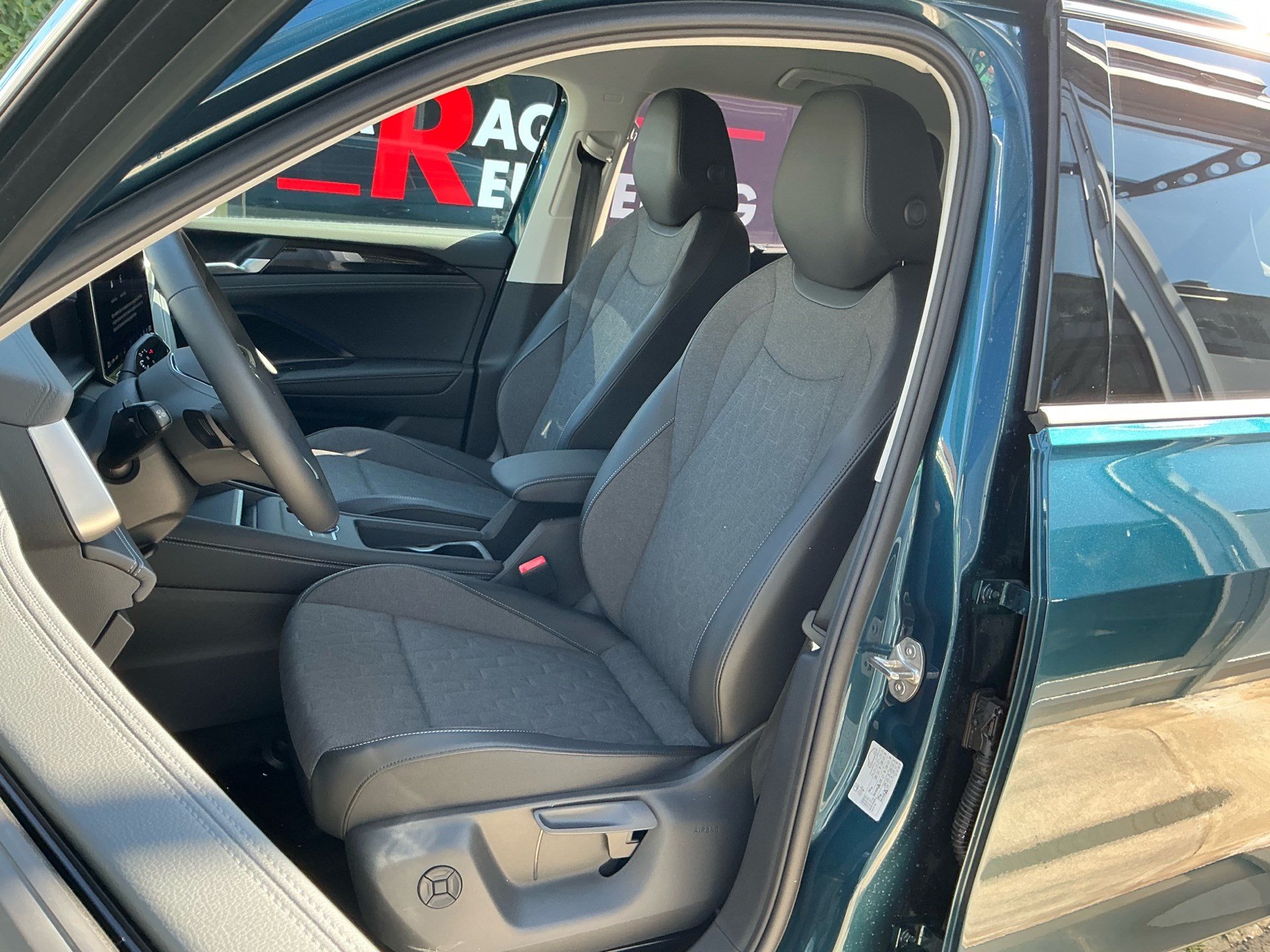 VW Tayron 1.5 TSI eHybrid 150 kW Life *** ANHÄNGERKUPPLUNG & 360° KAMERA ***-image-7