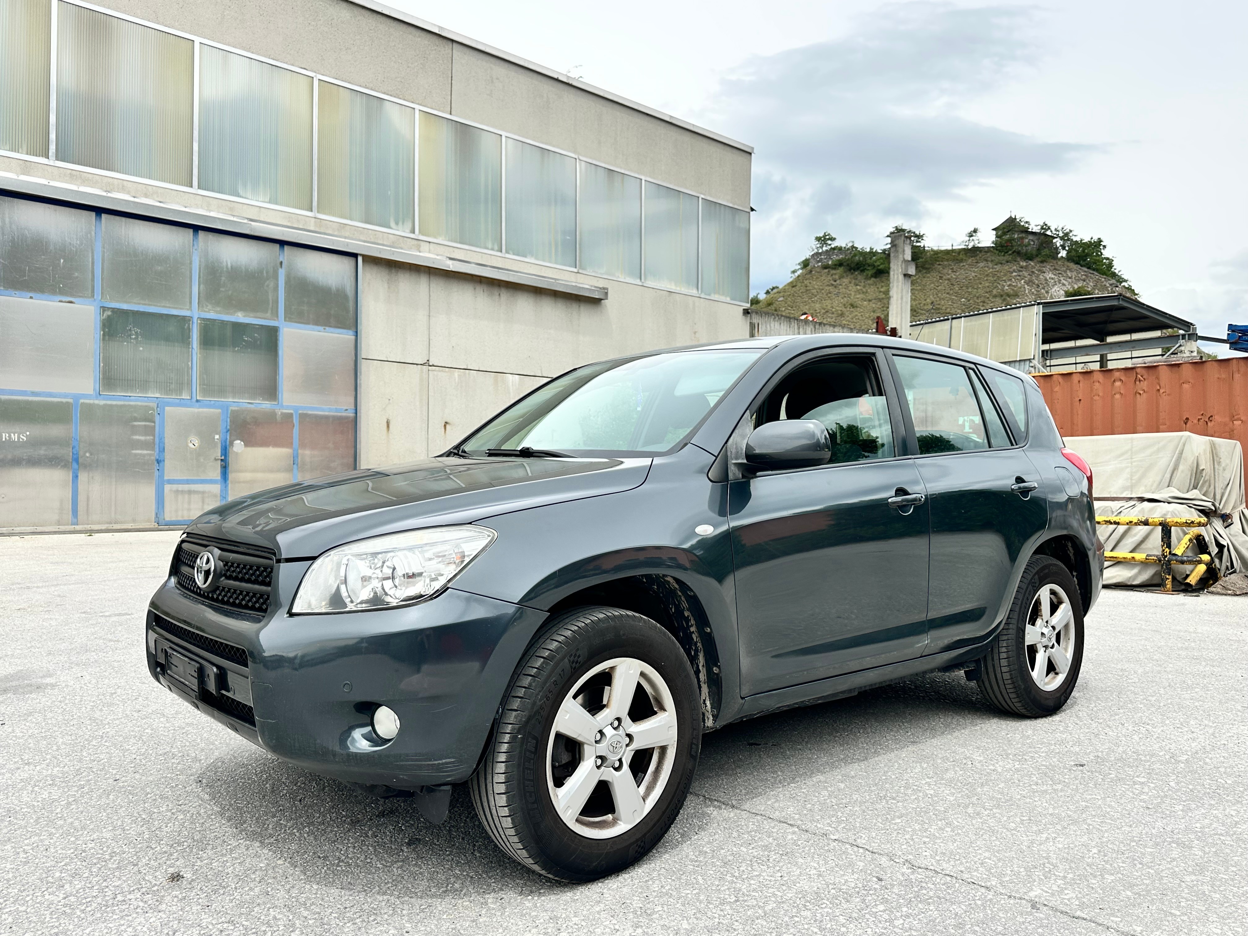 TOYOTA RAV-4 2.0 16V Linea Sol — slika 1