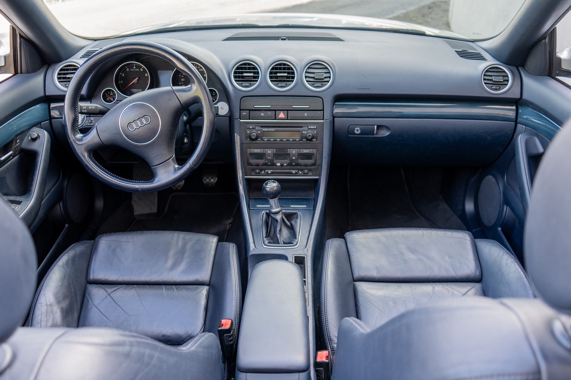 AUDI 2.4 V6 170-image-13