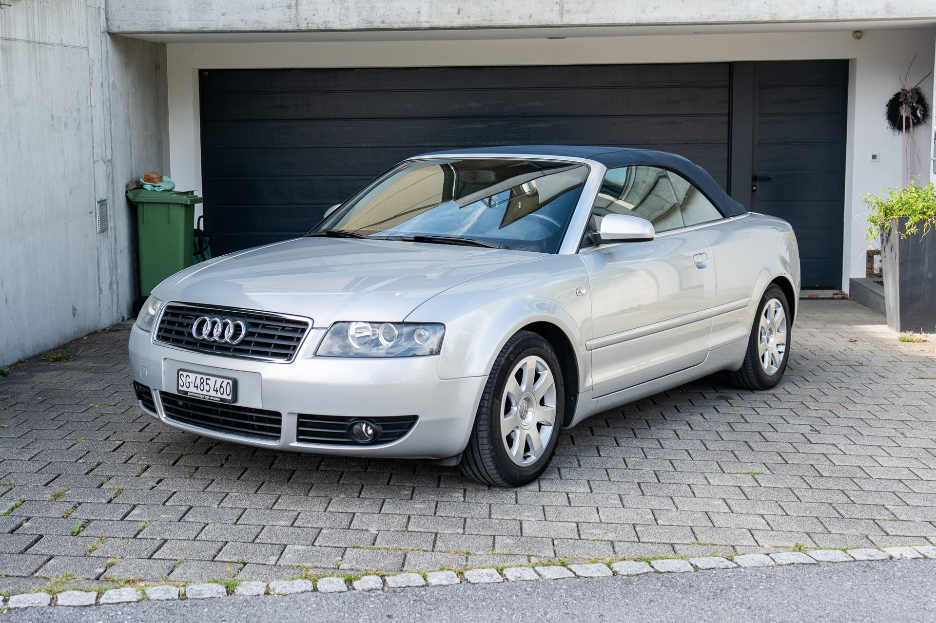 AUDI 2.4 V6 170-image-0