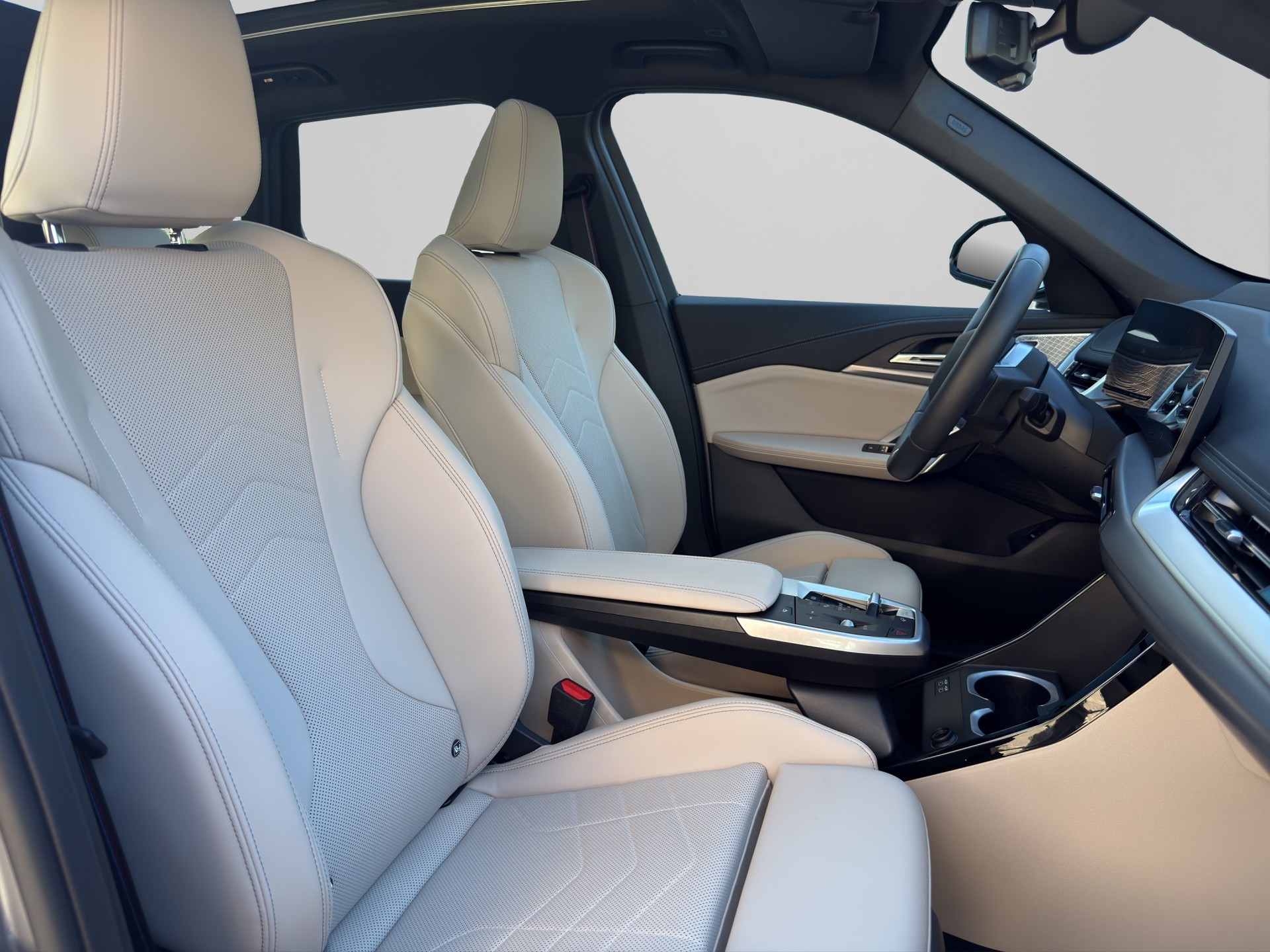 BMW iX1 U11 30 xDrive-image-16