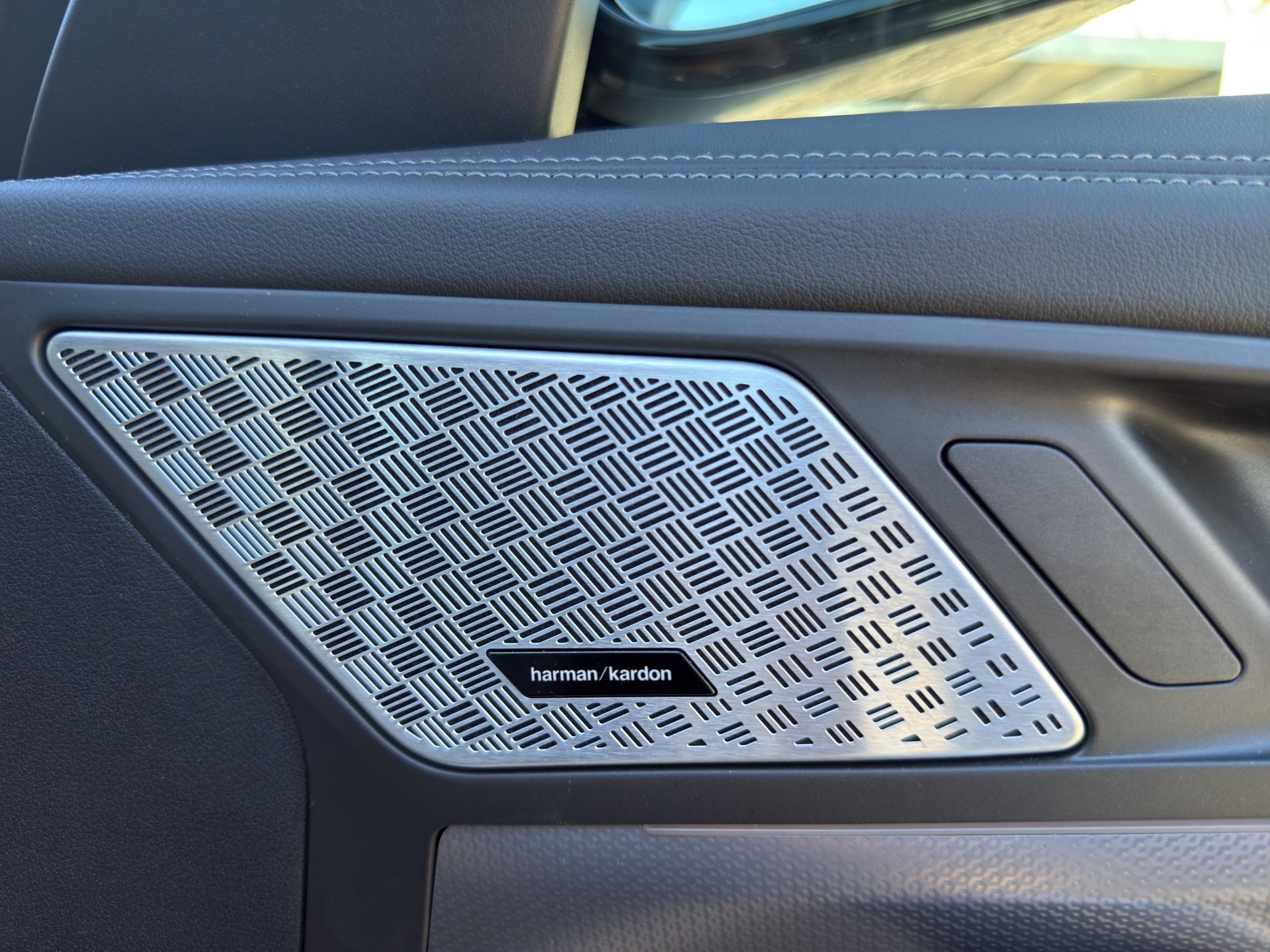 BMW iX1 U11 30 xDrive-image-17