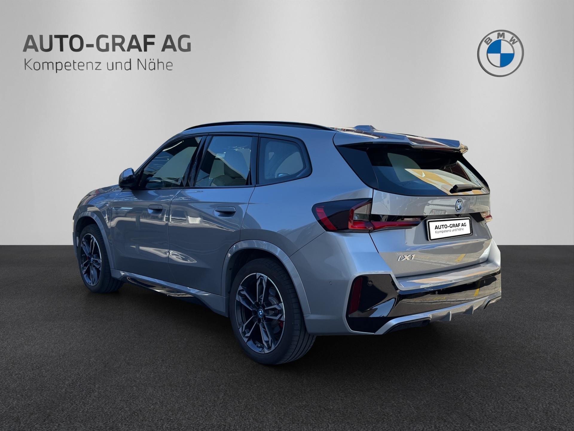BMW iX1 U11 30 xDrive-image-2