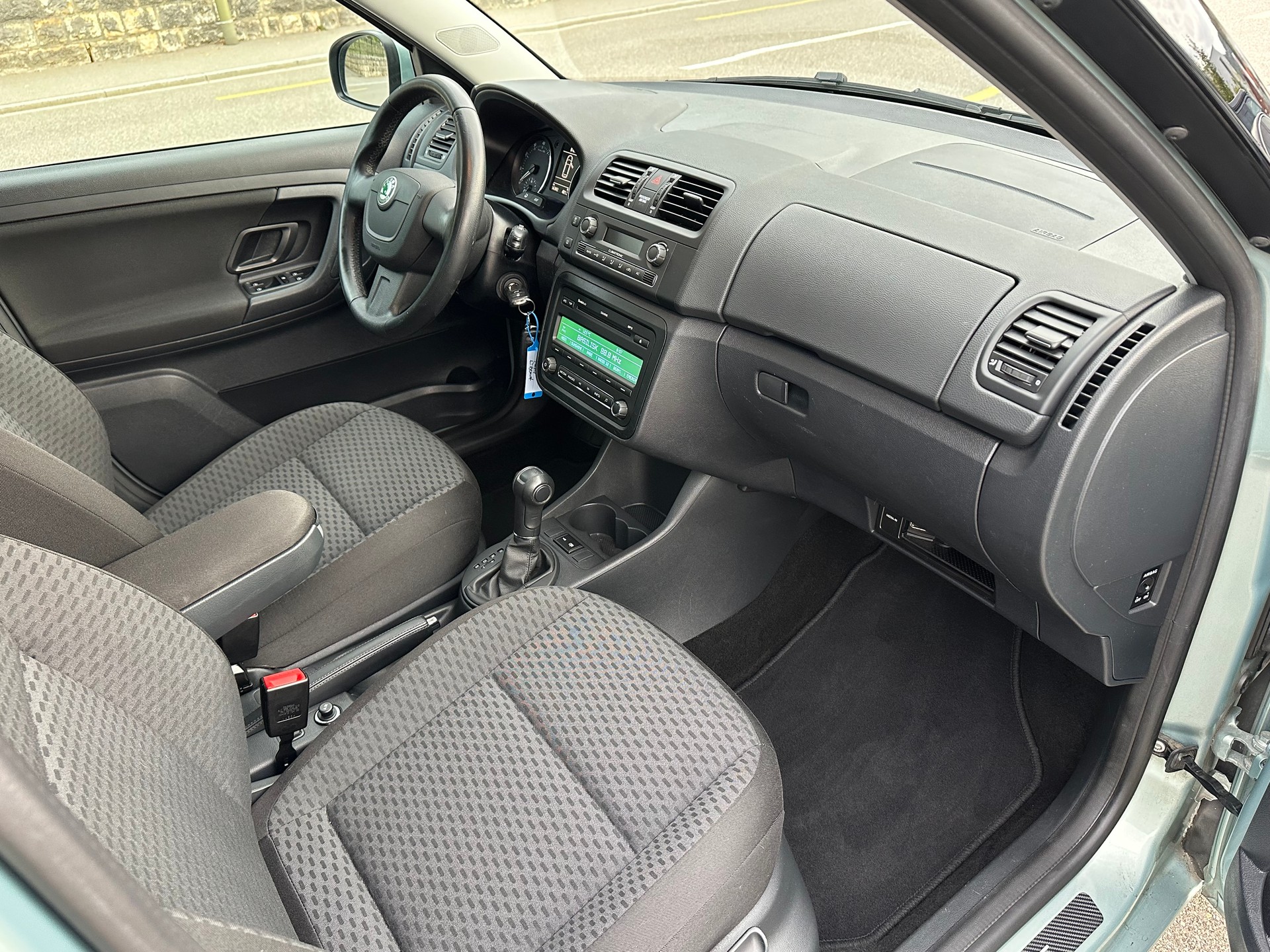 SKODA Fabia 1.2 TSI Ambition Plus DSG-image-10
